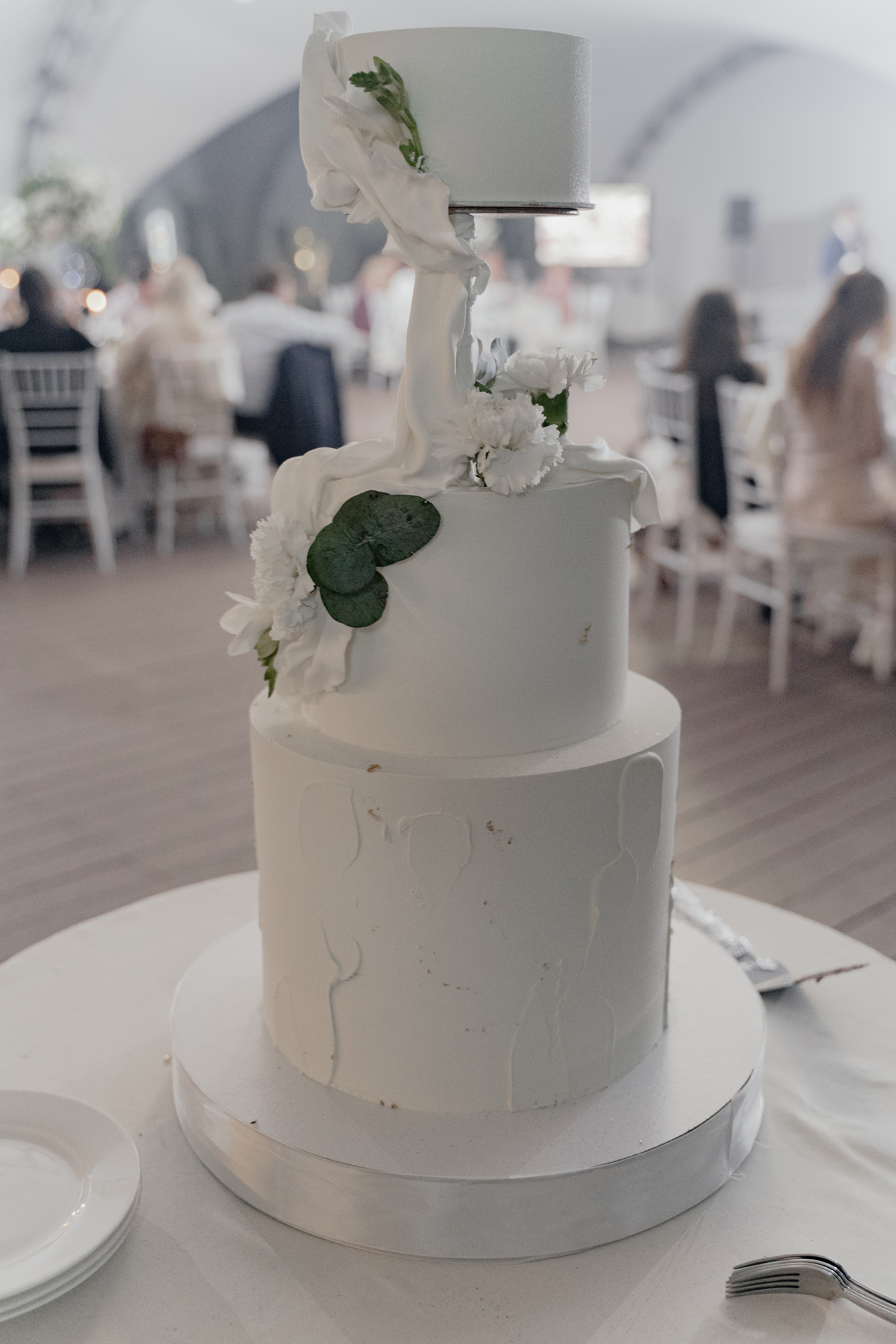 02.07.24. RETOUCH-HOUSE