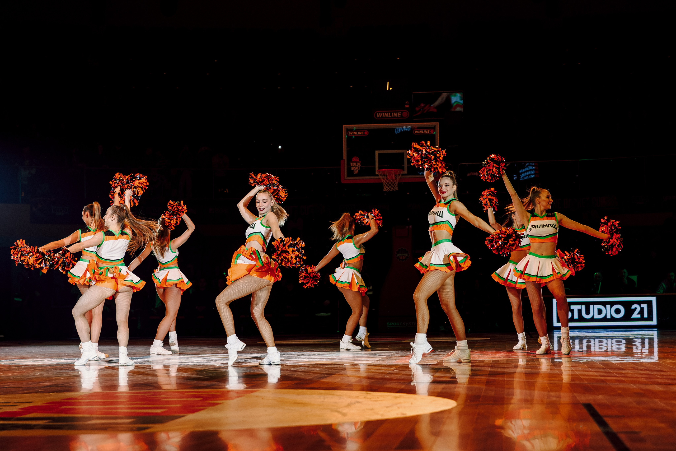 Winline Basket Cup — УРАЛМАШ — УНИКС. Лёшка Варзегов — фотограф