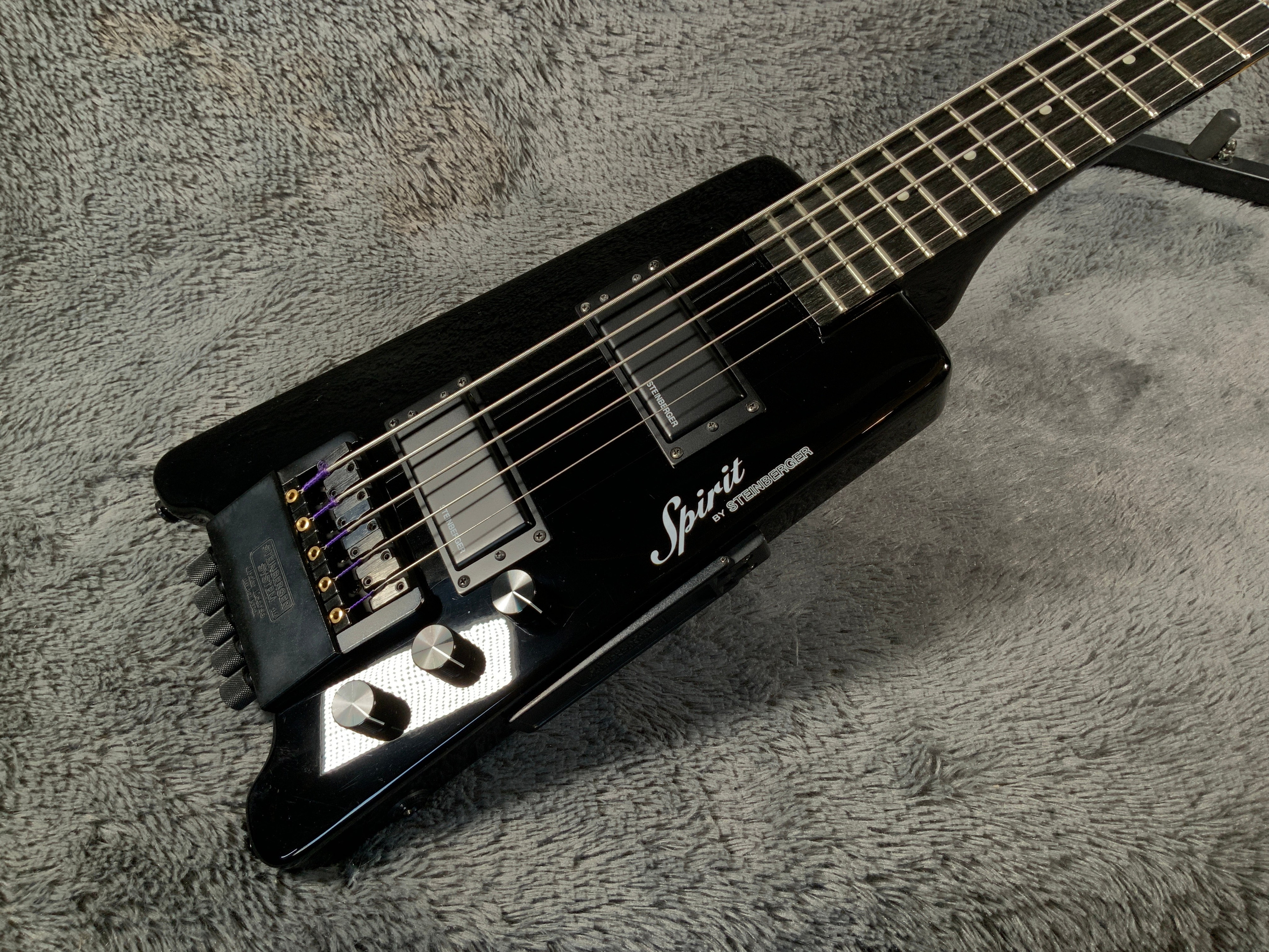 Headless Travel Bass Spirit by Steinberger XT-25 5 Strings. Гитары