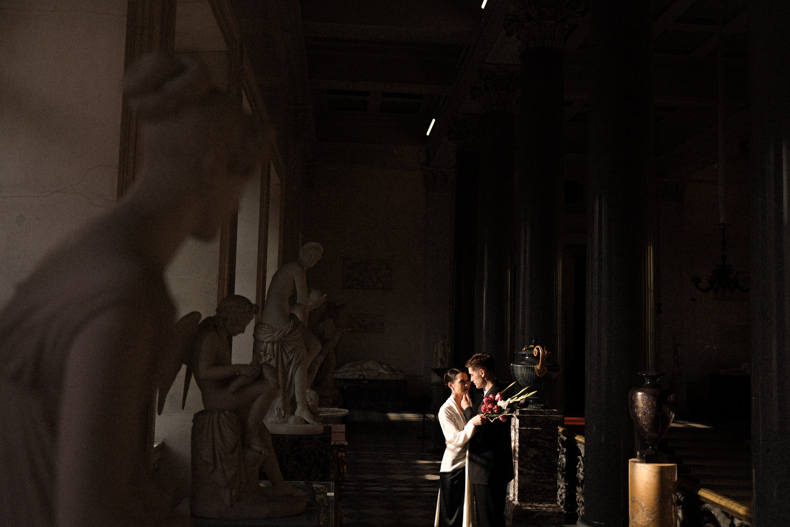 Гриша и Саша Эрмитаж. Семейный свадебный фотограф Семен Егоров