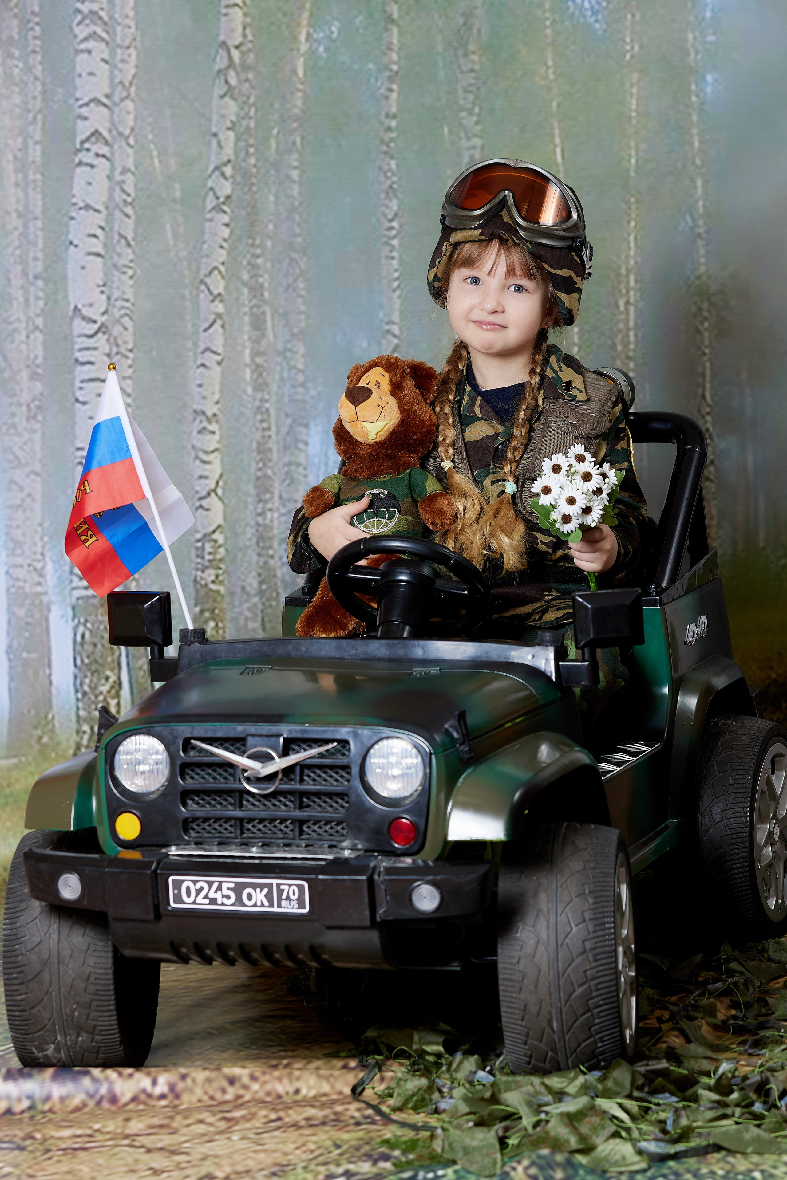 Военный автомобиль. Детская выездная фотостудия