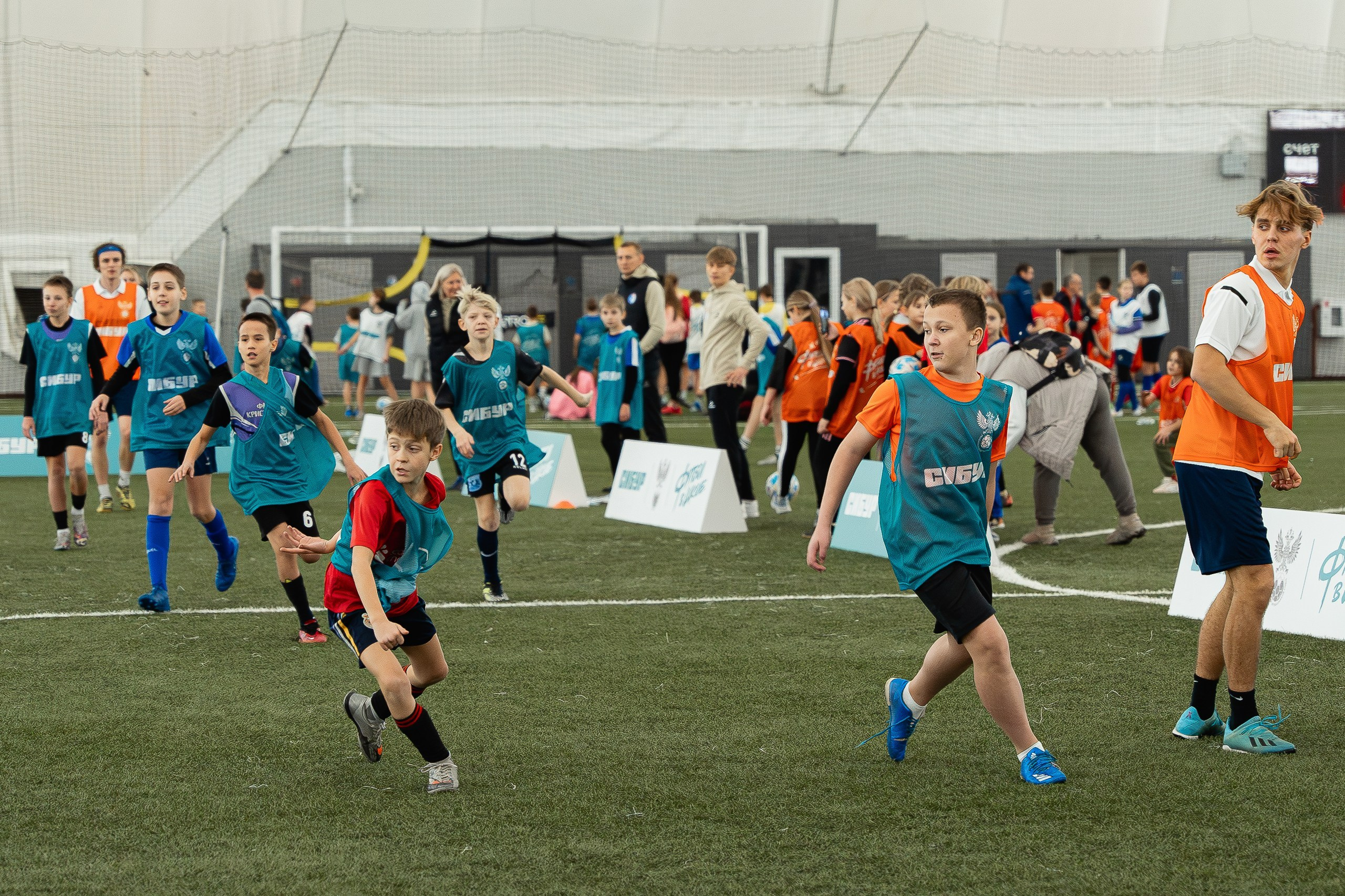 Фестиваль «СИБУР. Урок футбола» в рамках проекта Российского футбольного союза «Футбол в школе». Портретный и репортажный фотограф в Воронеже: Анастасия Пузикова