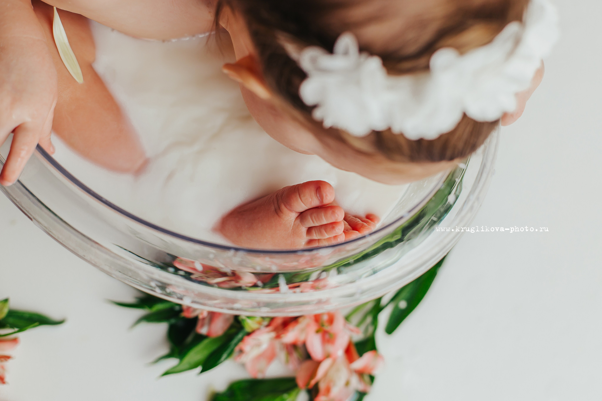 Фотосессия на годик, купание в молочной ванночке в Сергиевом Посаде