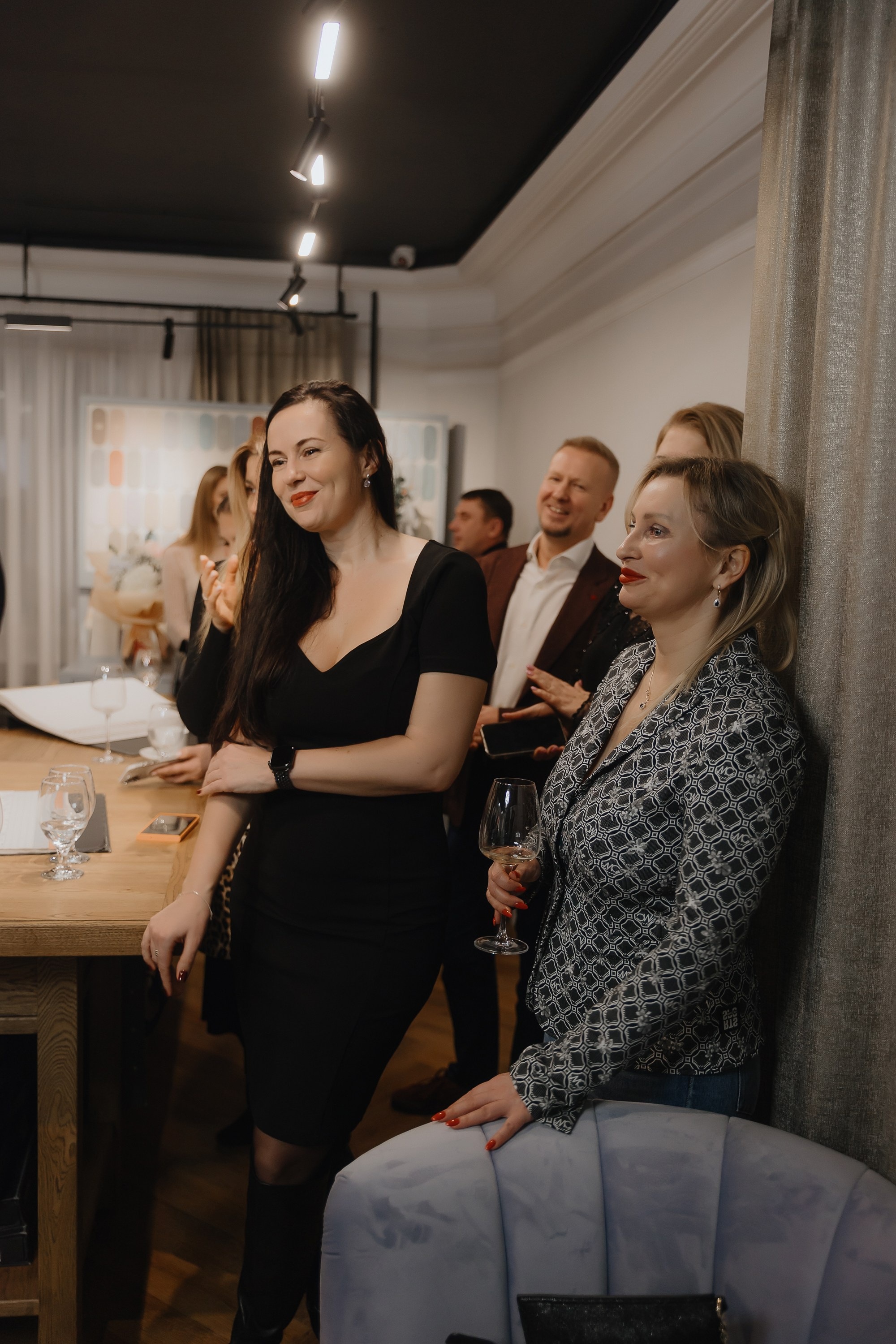 Открытие нового пространства интерьерного салона L. DECO в феврале 2025. L. Deco интерьерный салон. Краски/обои/лепной декор