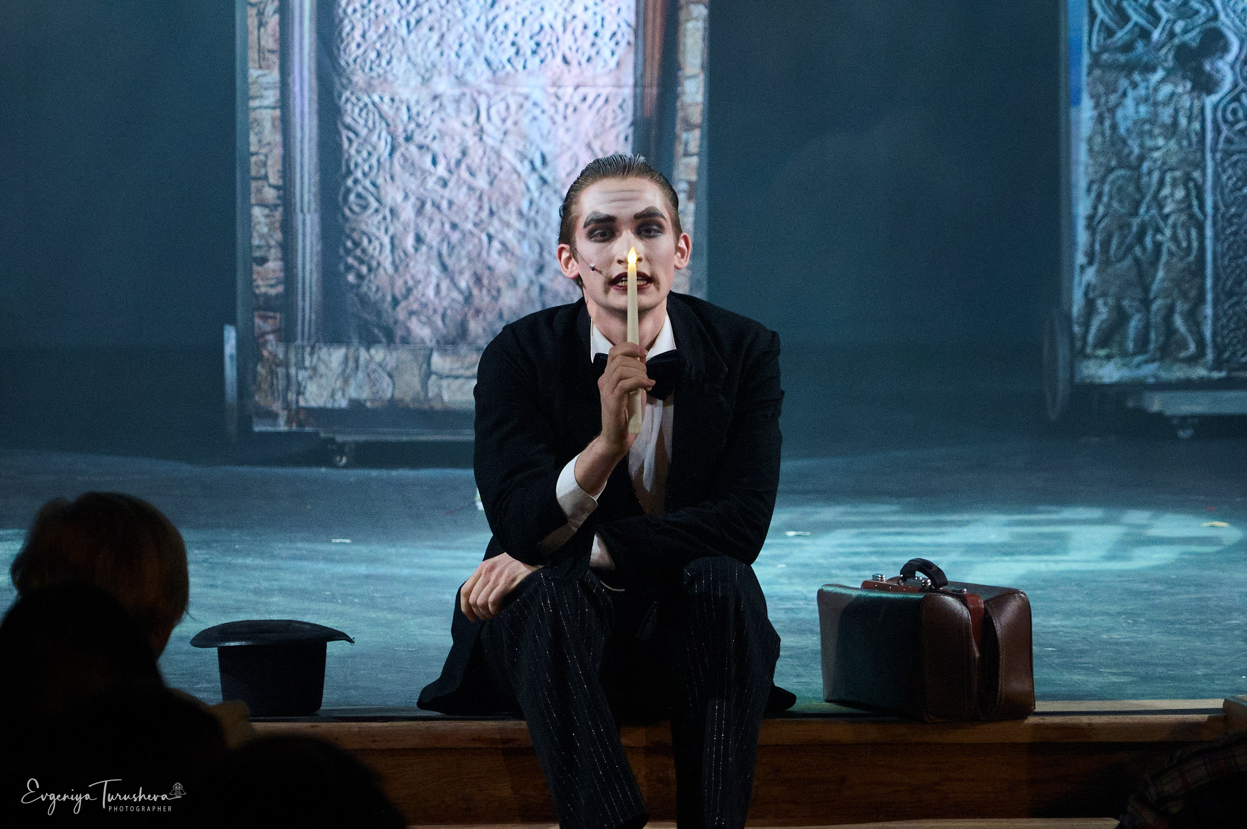 Дипломный спектакль «Пропуск в рай». Фотограф Евгения Турушева