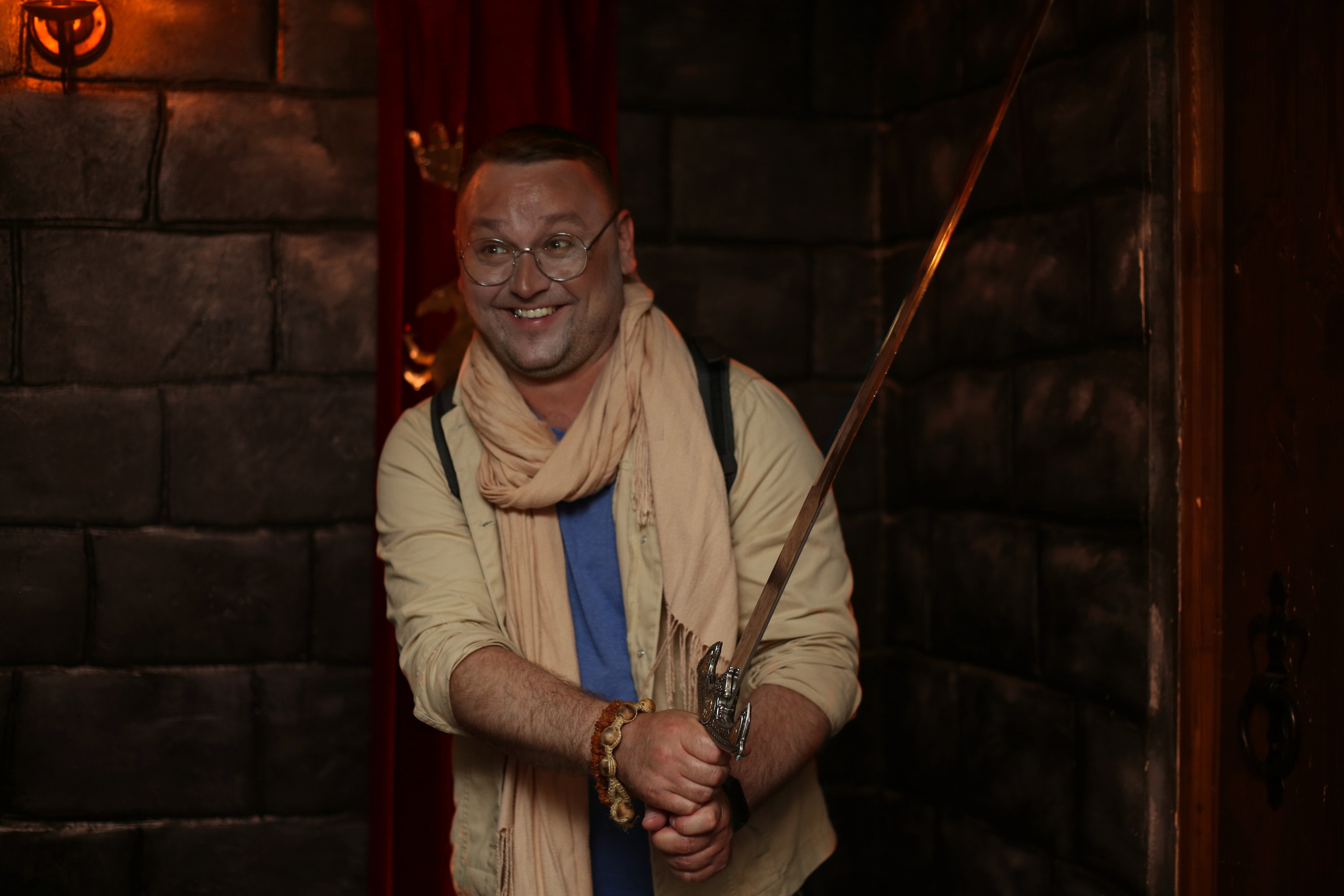 Фотосессия «Как в кино: В поисках утраченной диадемы» от MarCh Photography | Пермь. Погрузитесь в приключение, где вы — главный герой. MarCh Photography — Фотограф в Перми