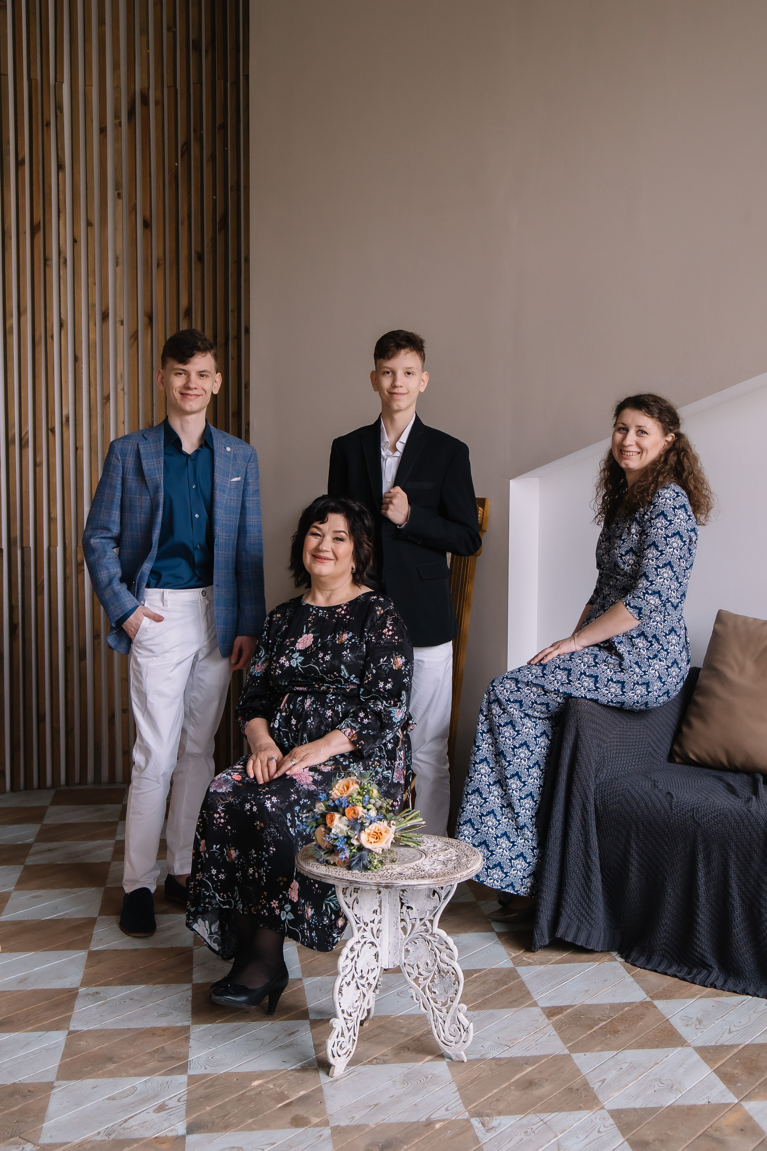 Свадебная семейная съёмка в студии. Свадебный, семейный фотограф, контент съёмка. Екатеринбург. Елена Граф