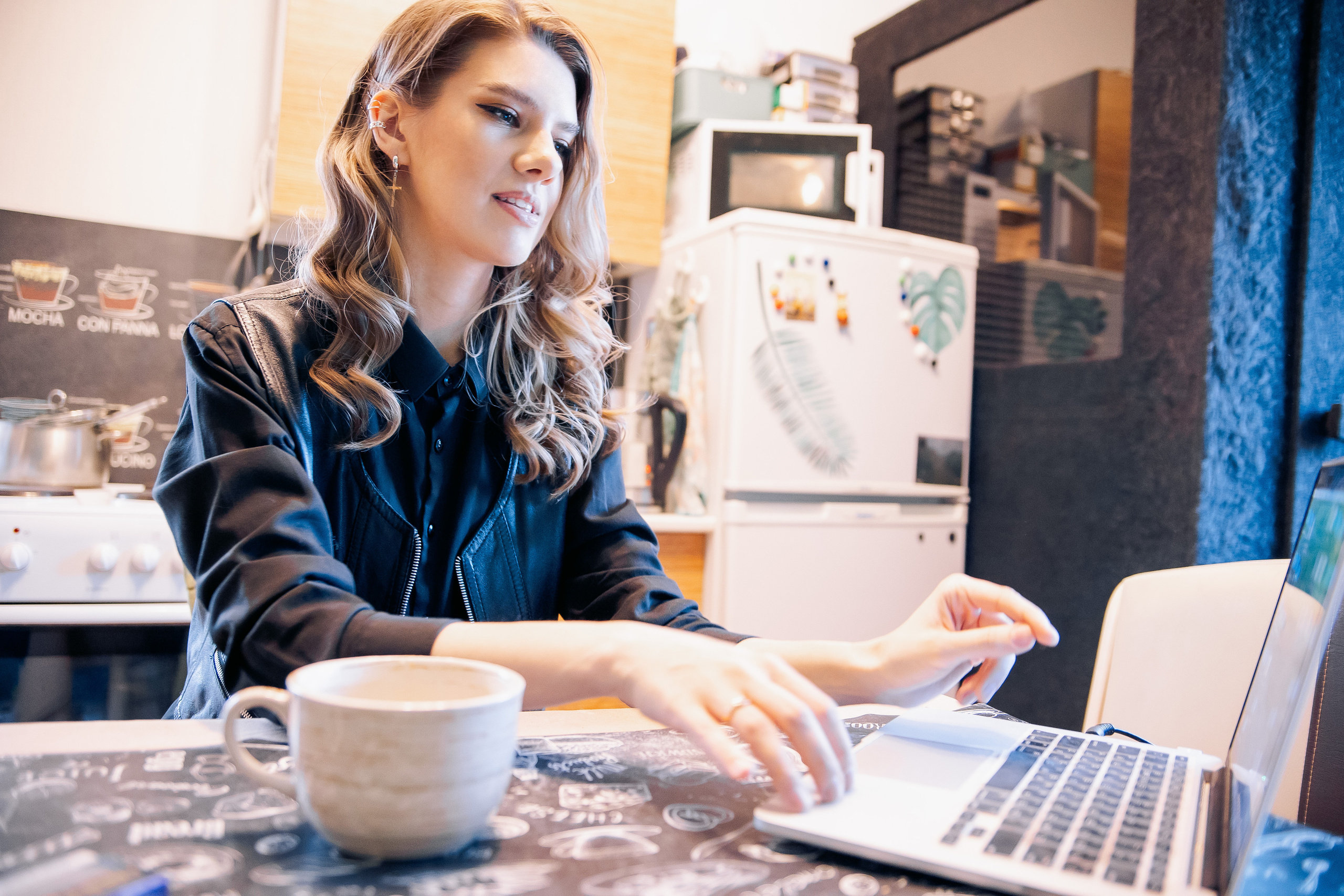 Стрит фотосессия. Свадебный, семейный фотограф, контент съёмка. Екатеринбург. Елена Граф