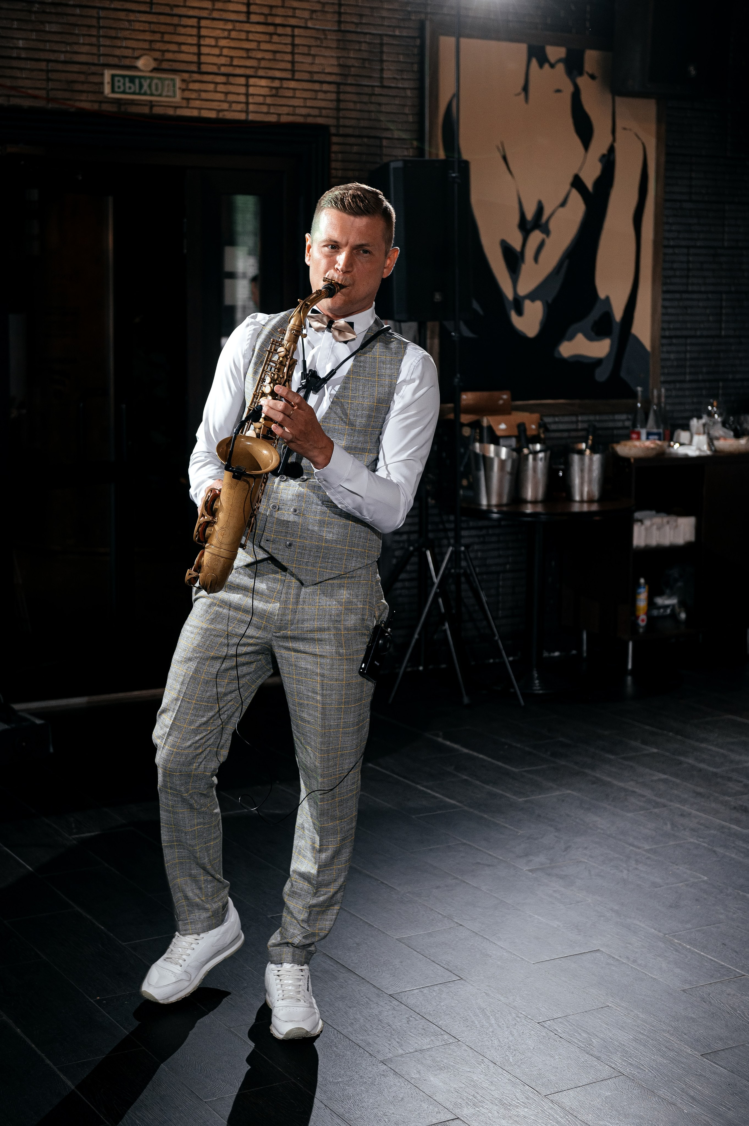 Свадьба с венчанием в Щелково. Прогулка в Гребнево, ресторан Кинза, отель Премиум. Свадебный и семейный фотограф Виктория Носачёва. Щелково, Москва и МО