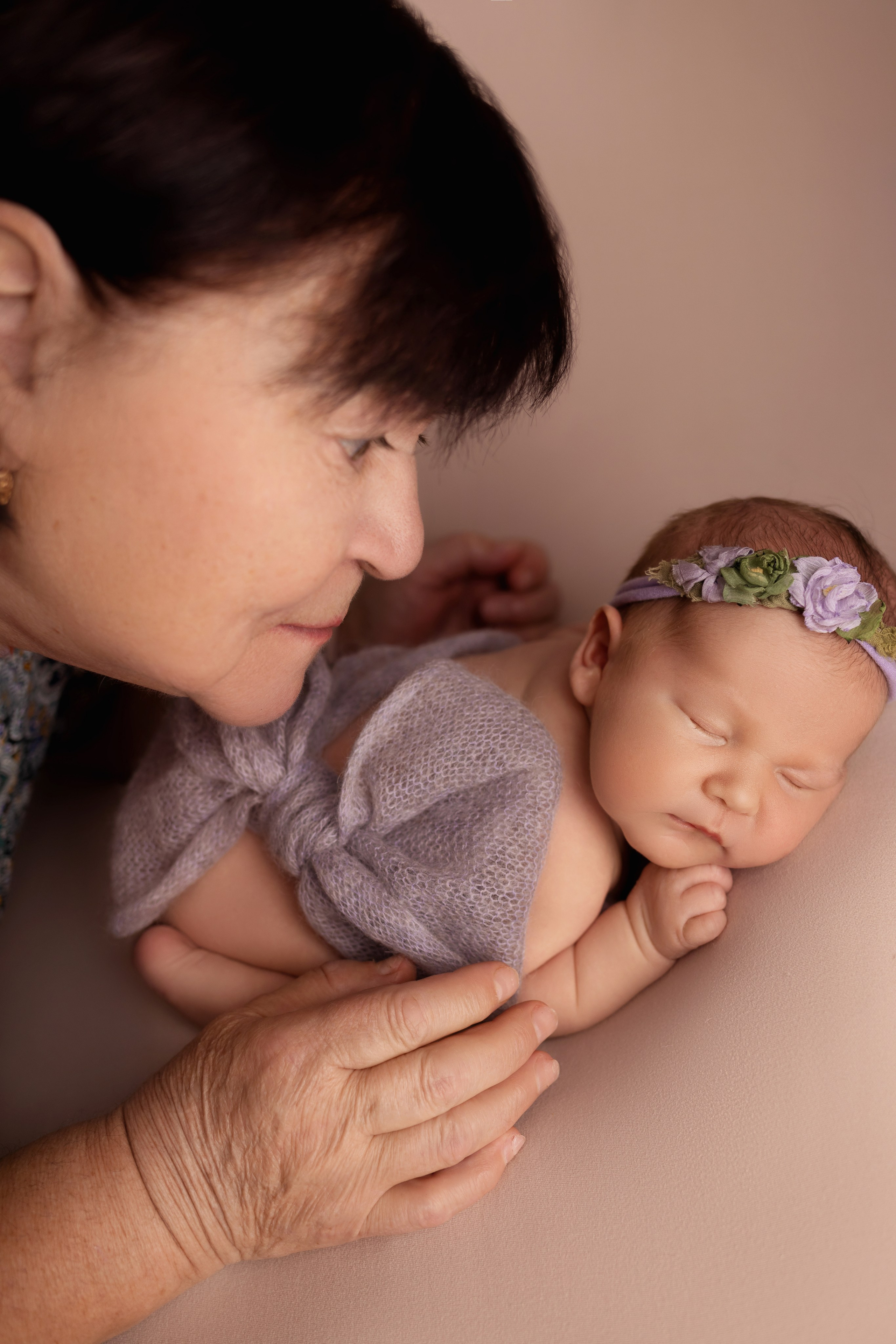 Классическая фотосессия малыша. Фотограф новорожденных малышей в Омске и Омской области Эльвира Камаева