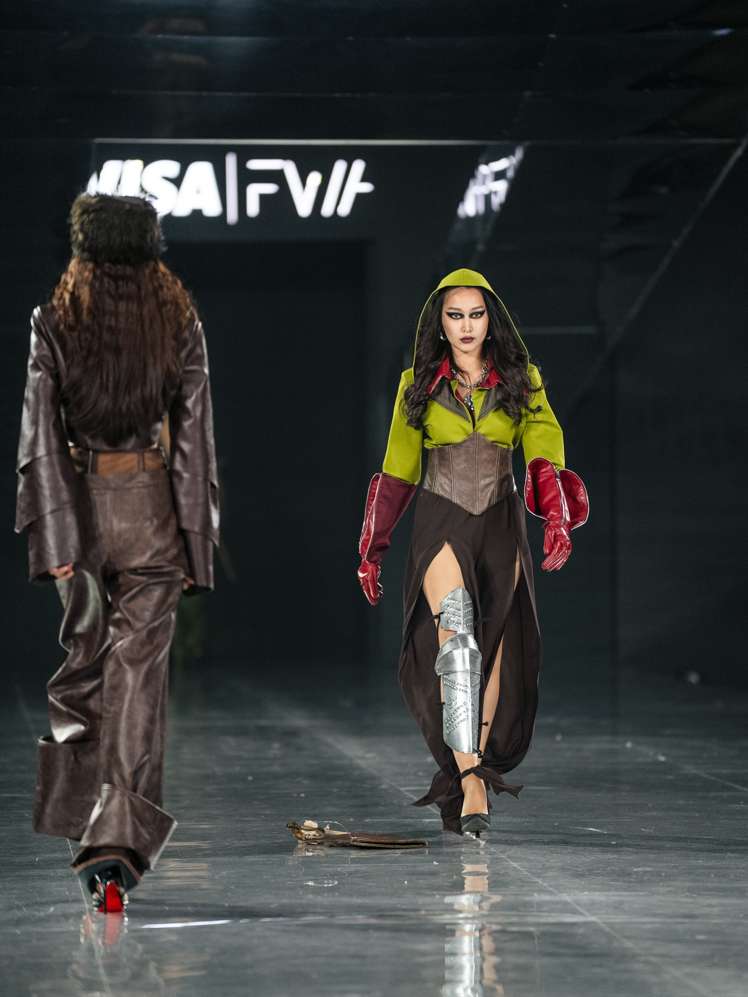 Visa Fashion Week SAKH. Сайт Алматинского НЮ АРТ, будуар и фэшн фотографа Дениса Карпенко
