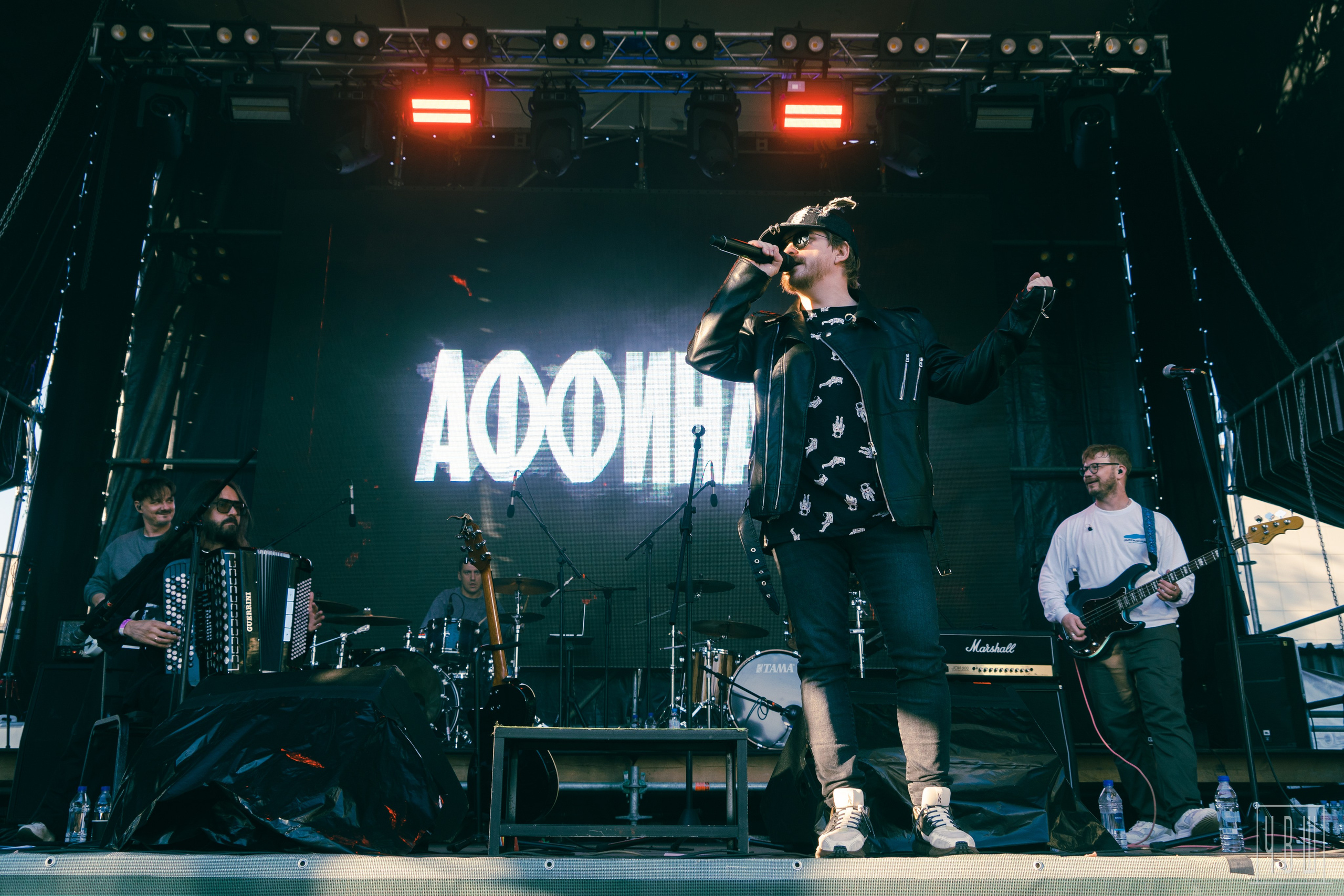 Живой! 2025, День Второй. Человек в Шляпе