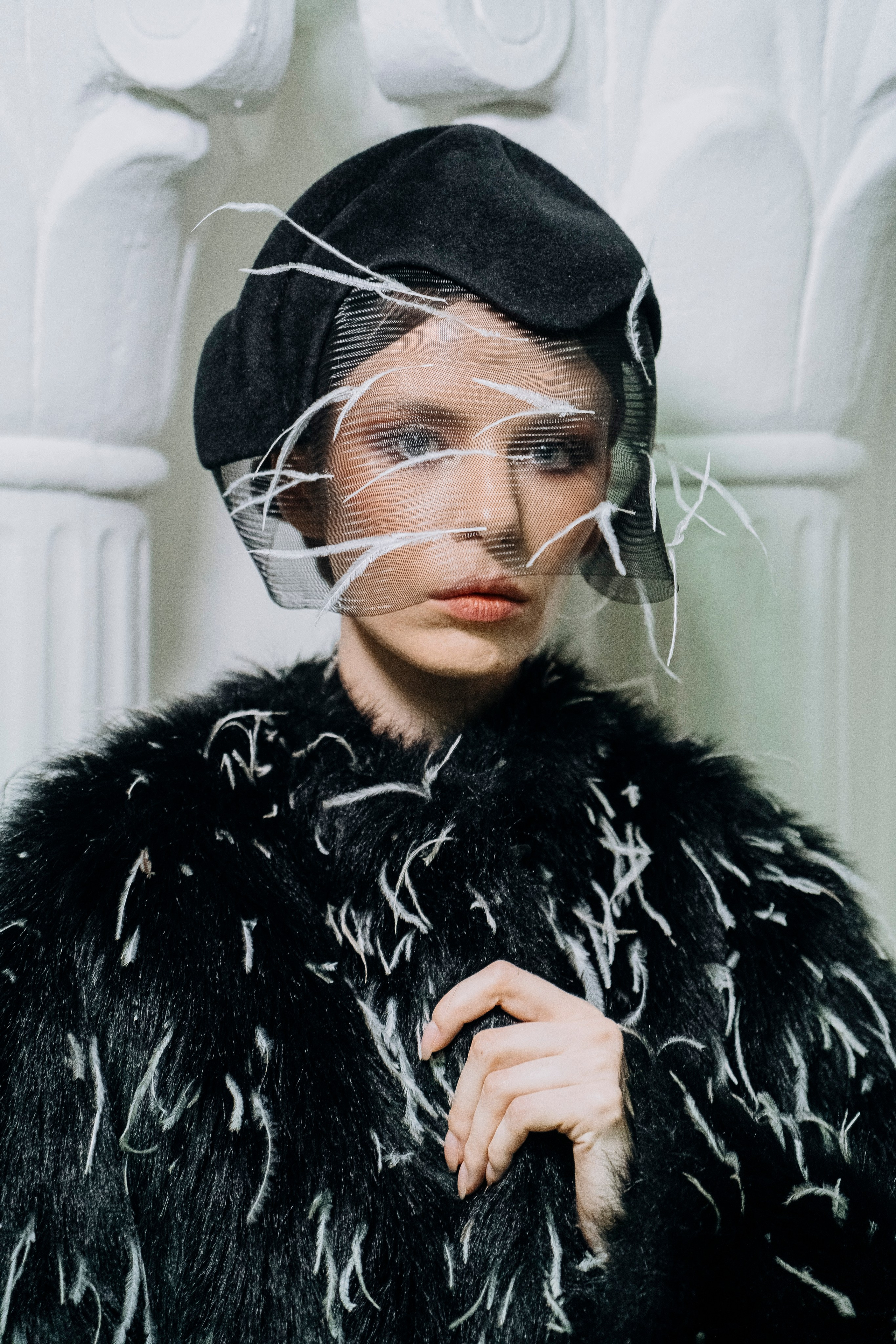 Возвращение легенды: Староновогодний показ Вячеслава Зайцева Больше: https://sinonim.org/improve#res. Профессиональный портретный фотограф в Москве Владимир Глаголев