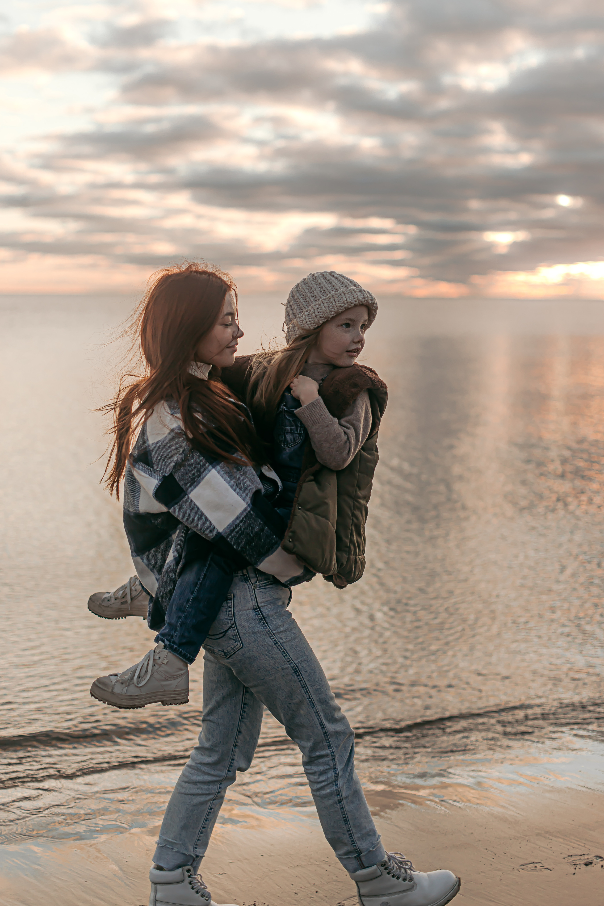 Прогулка. Семейный свадебный интерьерный фотограф Тверь Санкт- Марина Свистунова