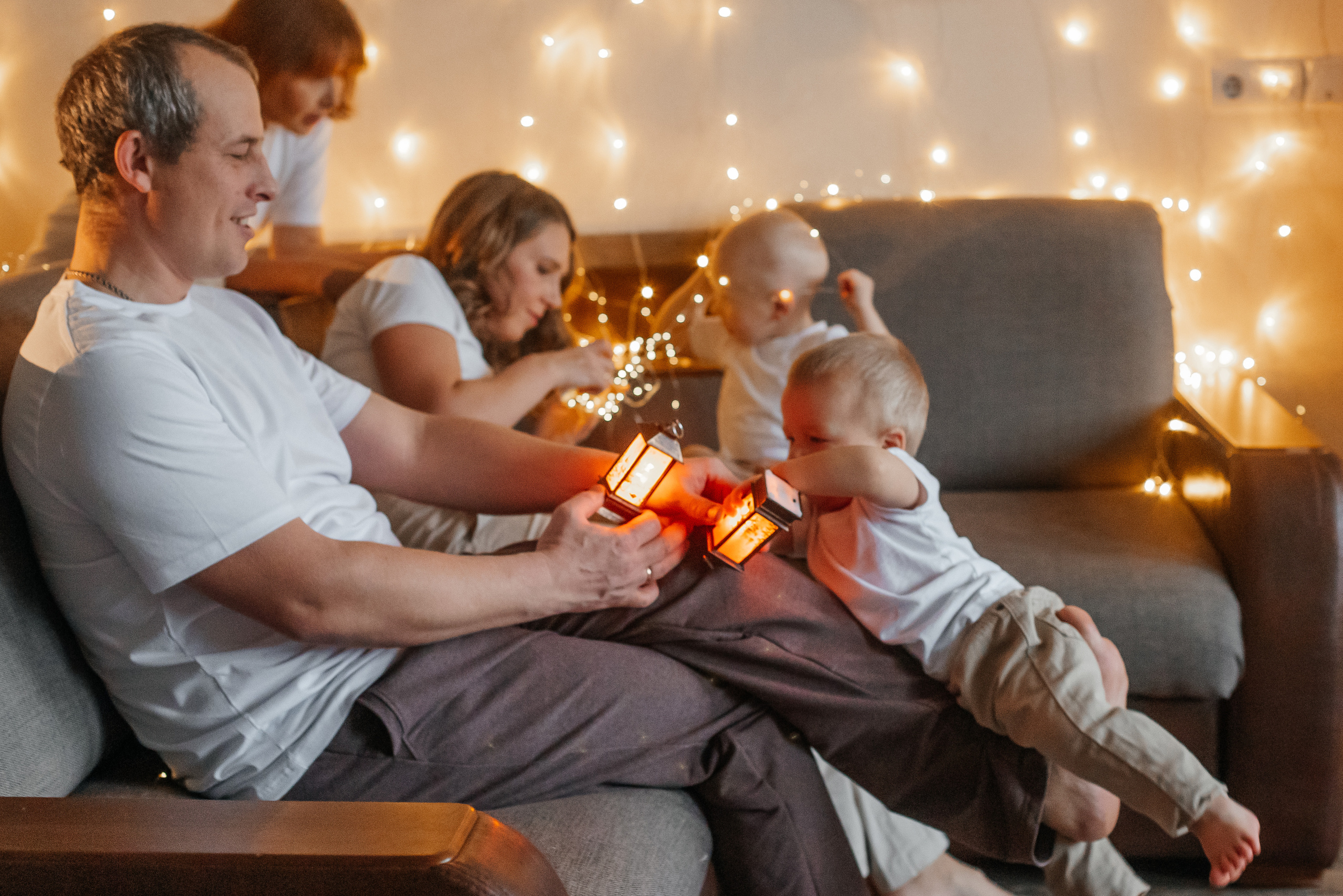 Домашняя съемка. Семейный свадебный интерьерный фотограф Тверь Санкт- Марина Свистунова