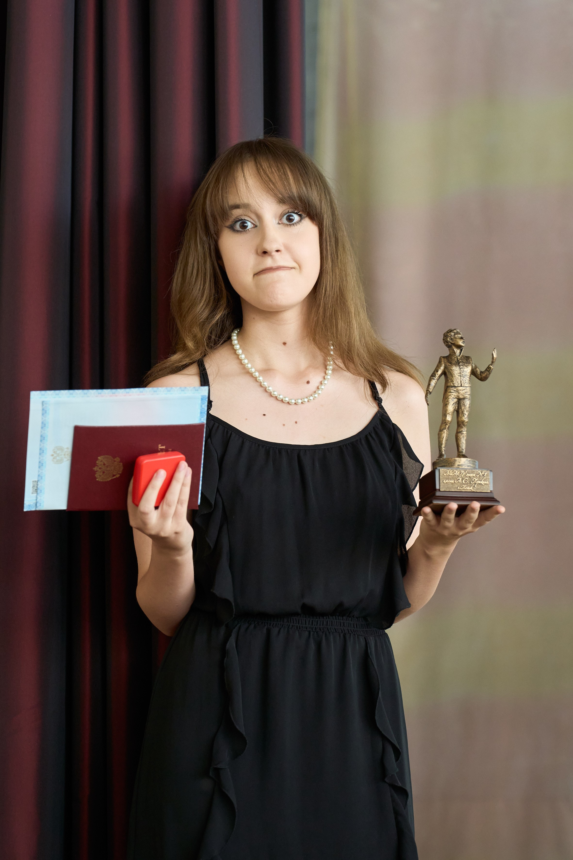 Вручение аттестатов 11 класс. Репортажный и портретный фотограф в Томске Ларионов Артём