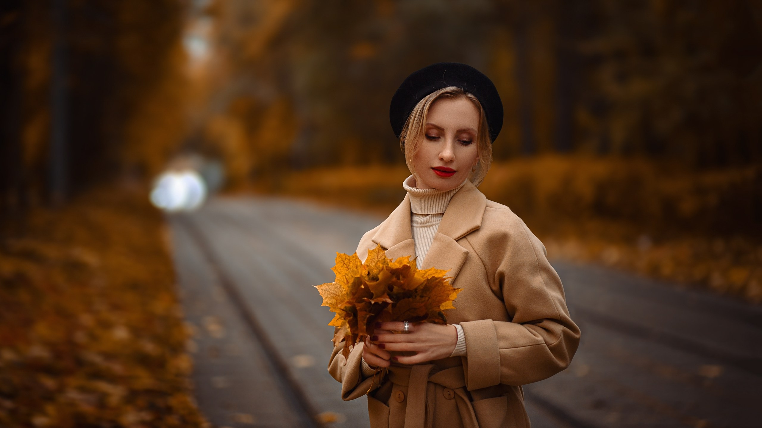 Осень в Москве. Компания и фотошкола по созданию контента в Москве