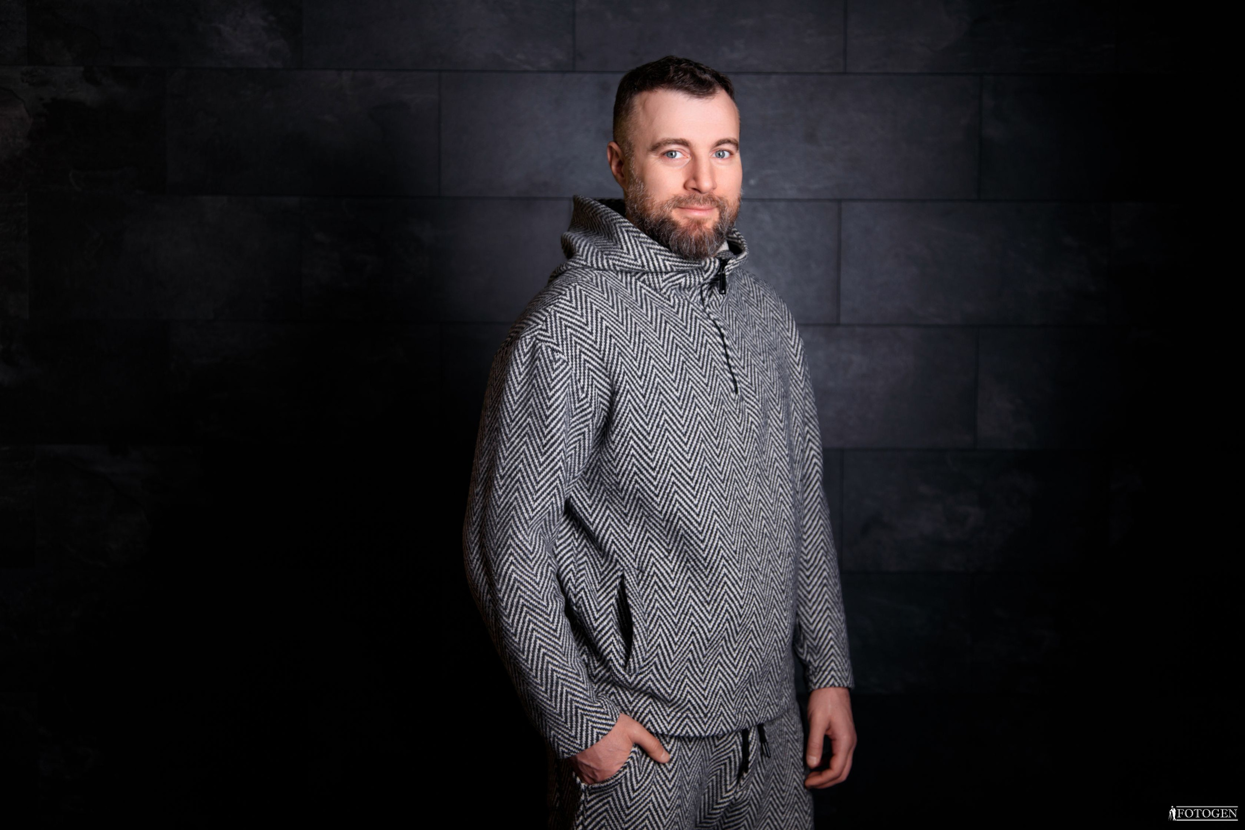 Пример мужской фотосессии STANDART 60 Минут | Бизнес Fotogen. Интерьерная фотостудия FOTOGEN г. Краснодар