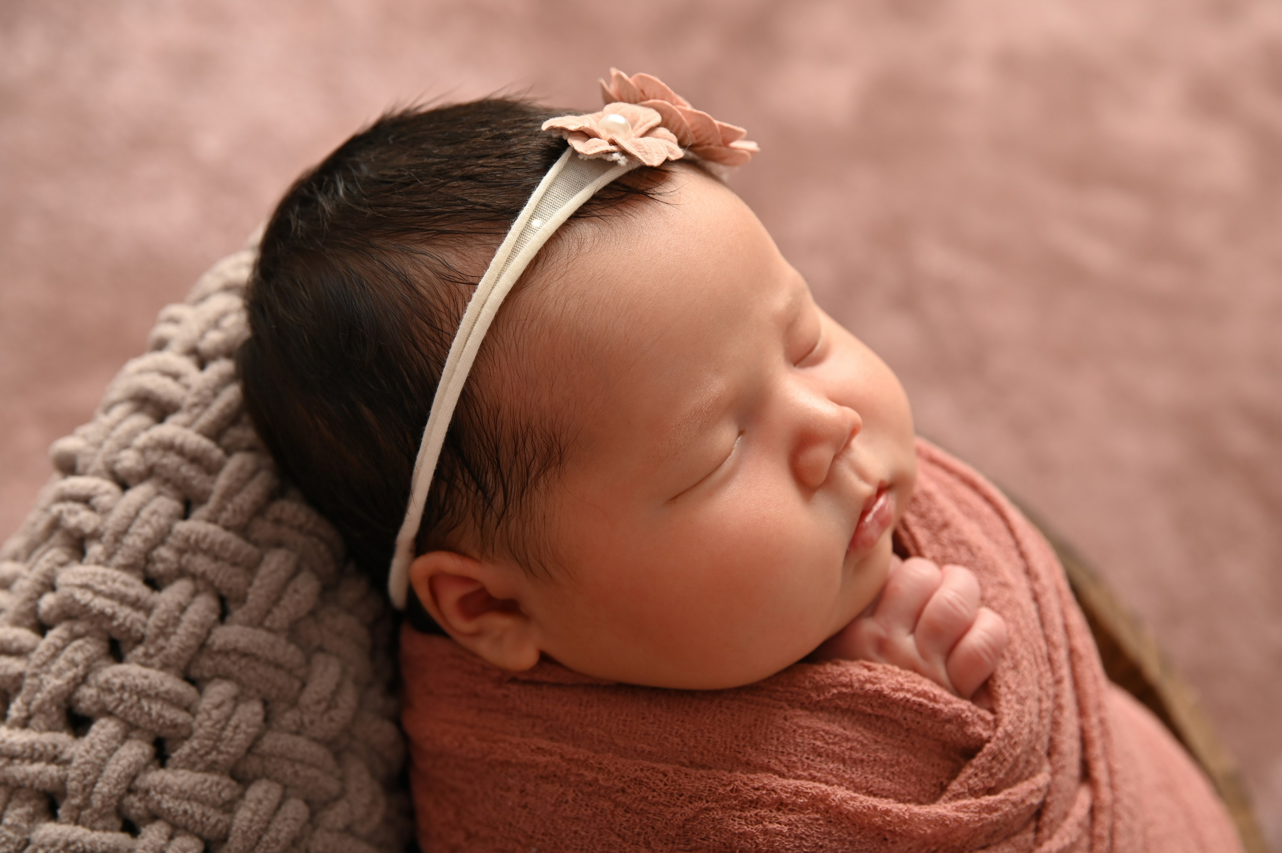 Мариям 17 дней. Фотограф Новорожденных и семейный Элла Огай г. Сатпаев