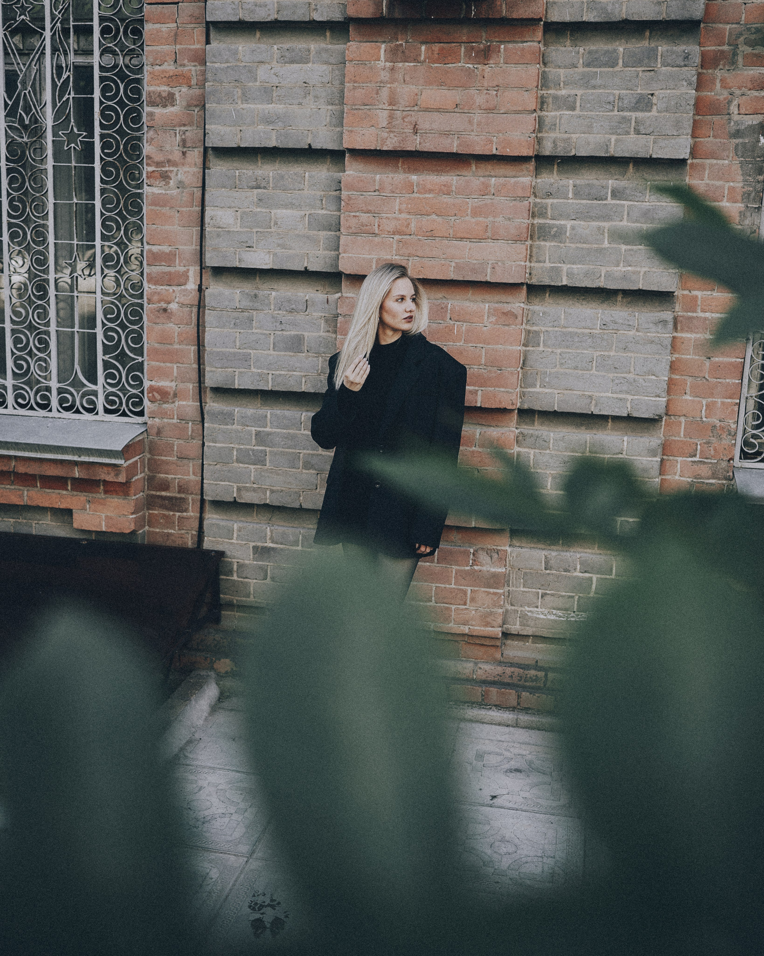 Женский портрет в городе — стиль и динамика уличной съёмки. Фотограф в Хабаровске Дмитрий Лемешков