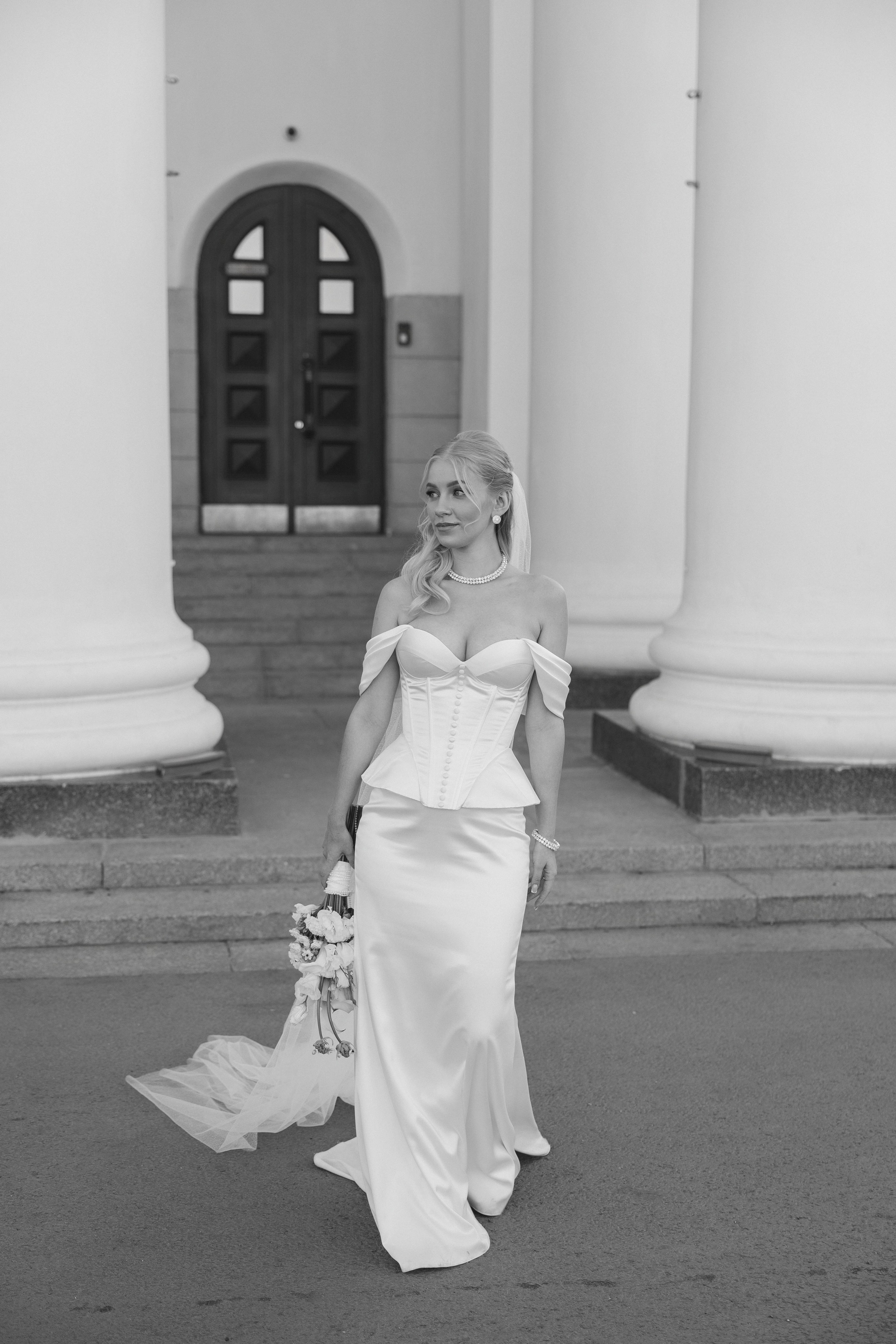 Ангелина, Ефим (прогулка после ЗАГСа). Фотограф в Волгограде Кристина Прохоренко