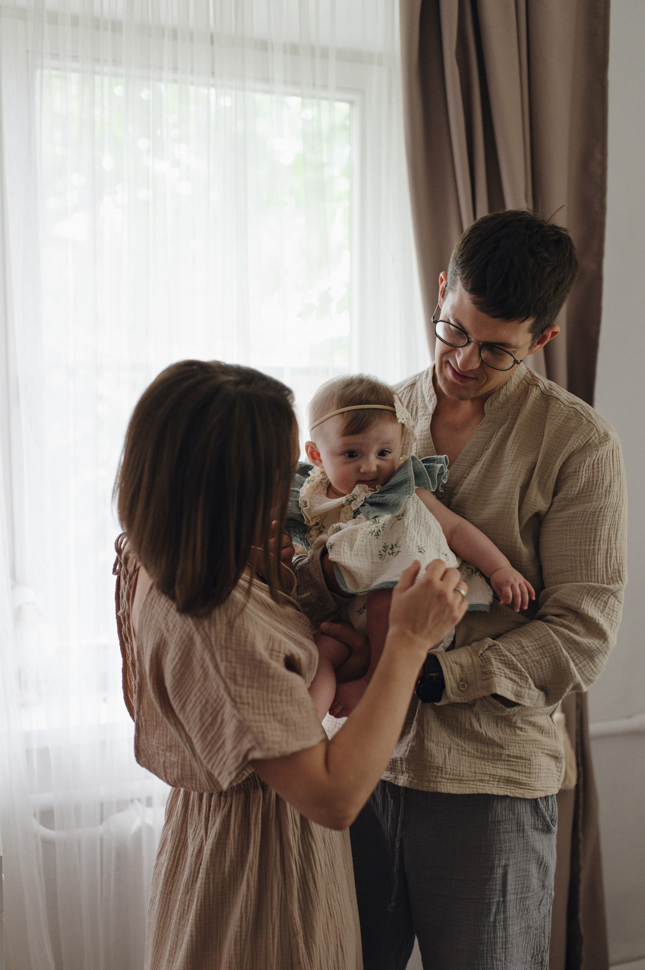 Ульяна, Яша и Лия. Домашняя история. Свадебный фотограф Москва и Санкт-Петербург. Анастасия Чудина