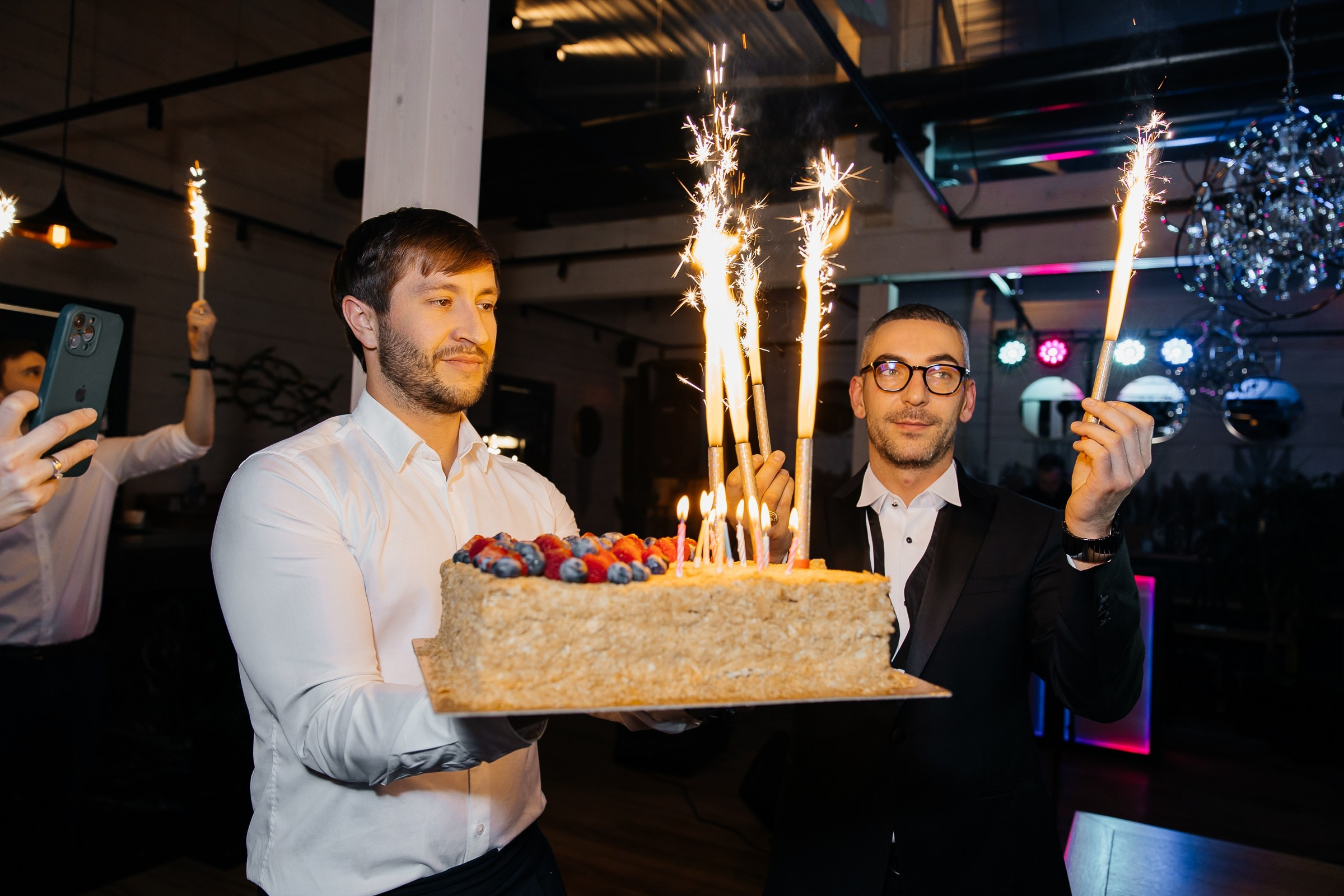 Денису 35 лет. Репортажный и свадебный фотограф Катерина Потапова