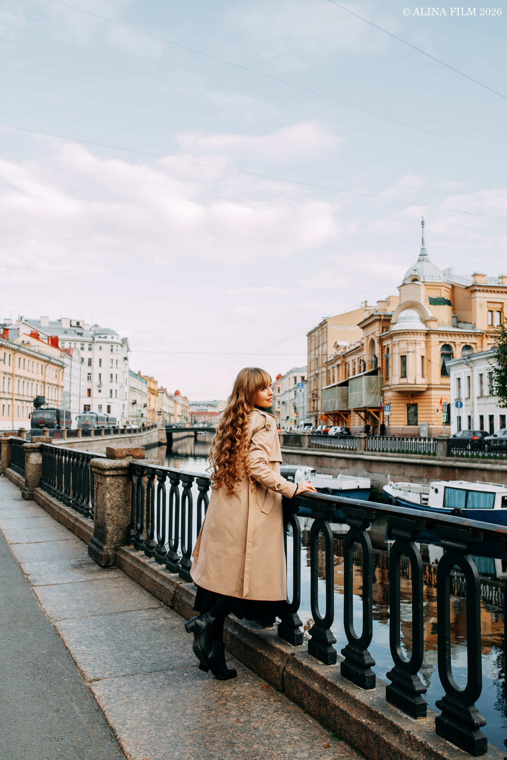 Фотопрогулка: Казанский собор, Банковский мост, Львиный мост, Мариинский театр. Фотограф в Санкт-Петербурге Alina Film