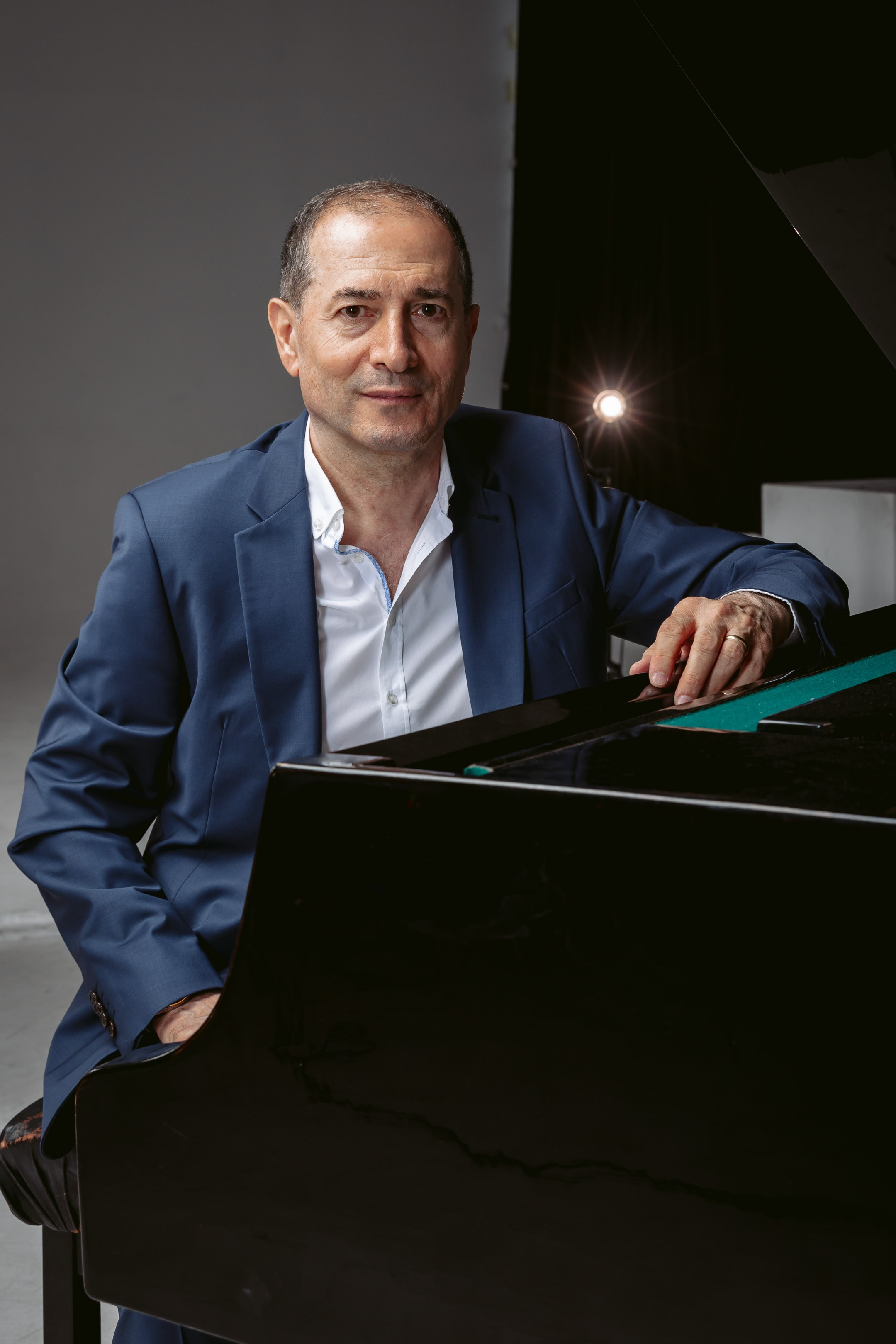 Композитор. Свадебный Фотограф в Москве Гор Магтагян