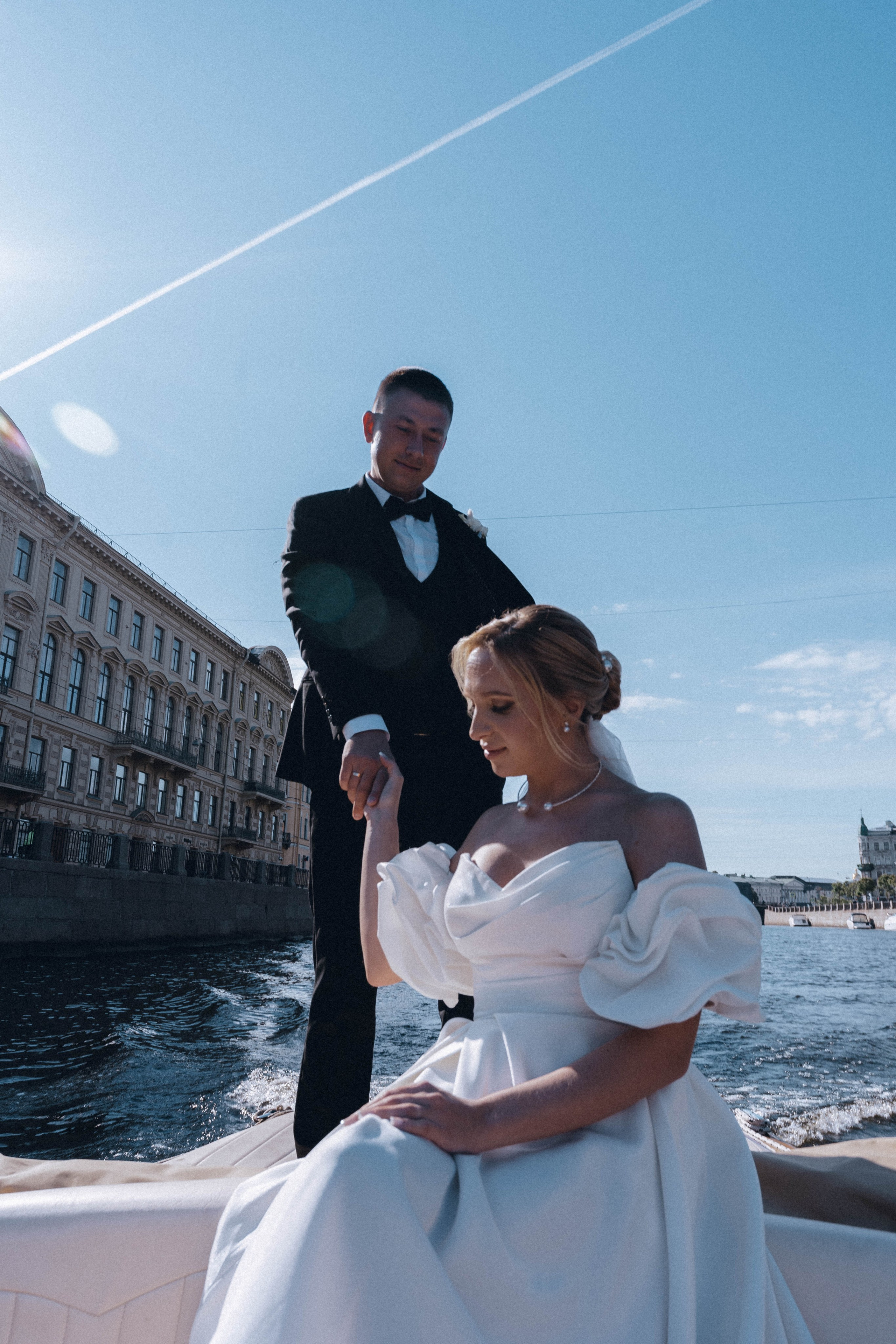 СВАДЕНБНАЯ СЬЕМКА НА КАТЕРЕ ПО КАНАЛАМ САНКТ-ПЕТЕРБУРГА И В АКВАТОРИИ НЕВЫ. Профессиональный фотограф, Санкт-Петербург — Виктория Богомолова