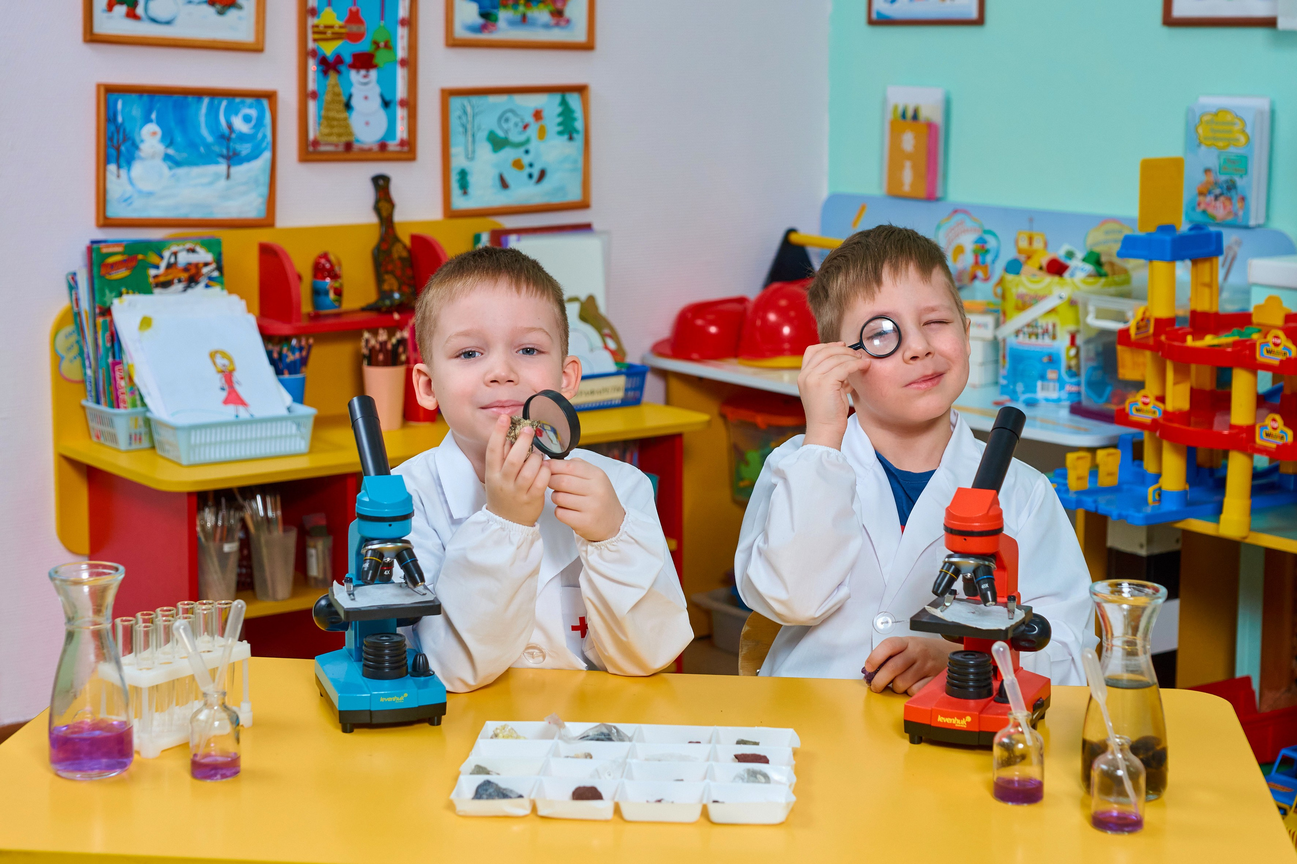 Игры и занятия в группе. Childrenfoto.ru