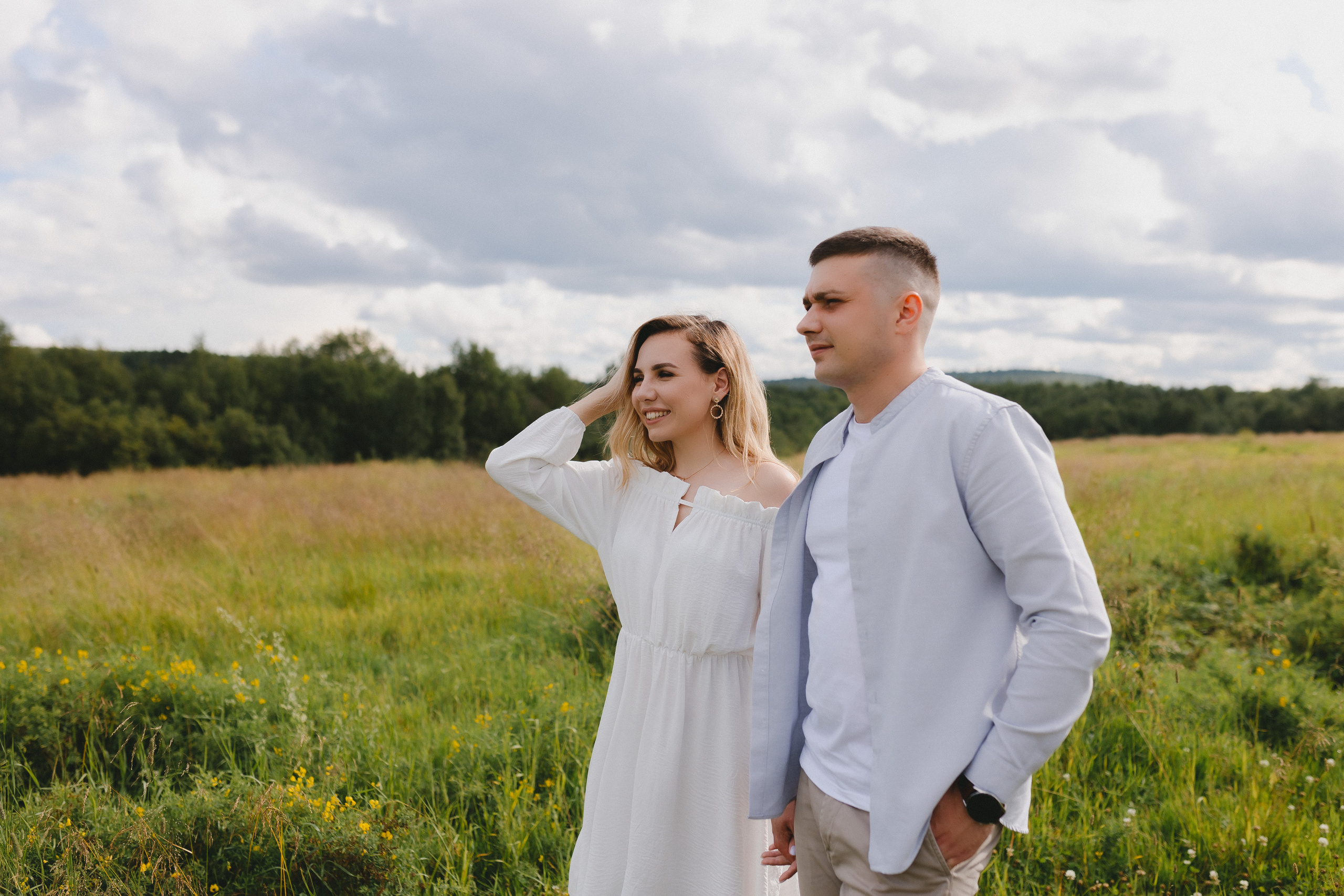 Летнее лавстори в полях. Фотограф и видеограф в Мурманске, Москве Екатерина Нечаева