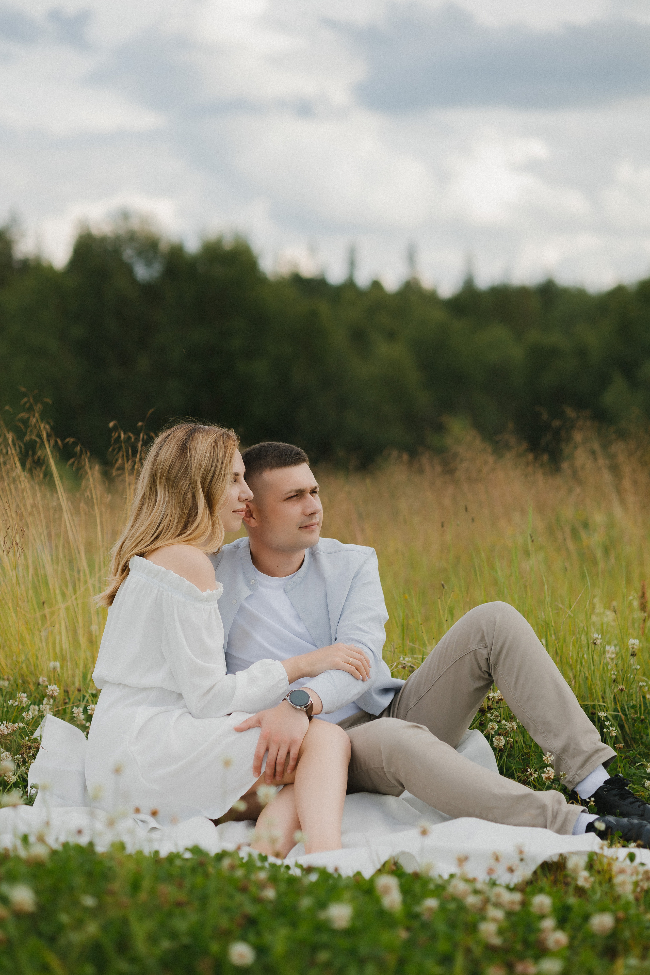 Летнее лавстори в полях. Фотограф и видеограф в Мурманске, Москве Екатерина Нечаева