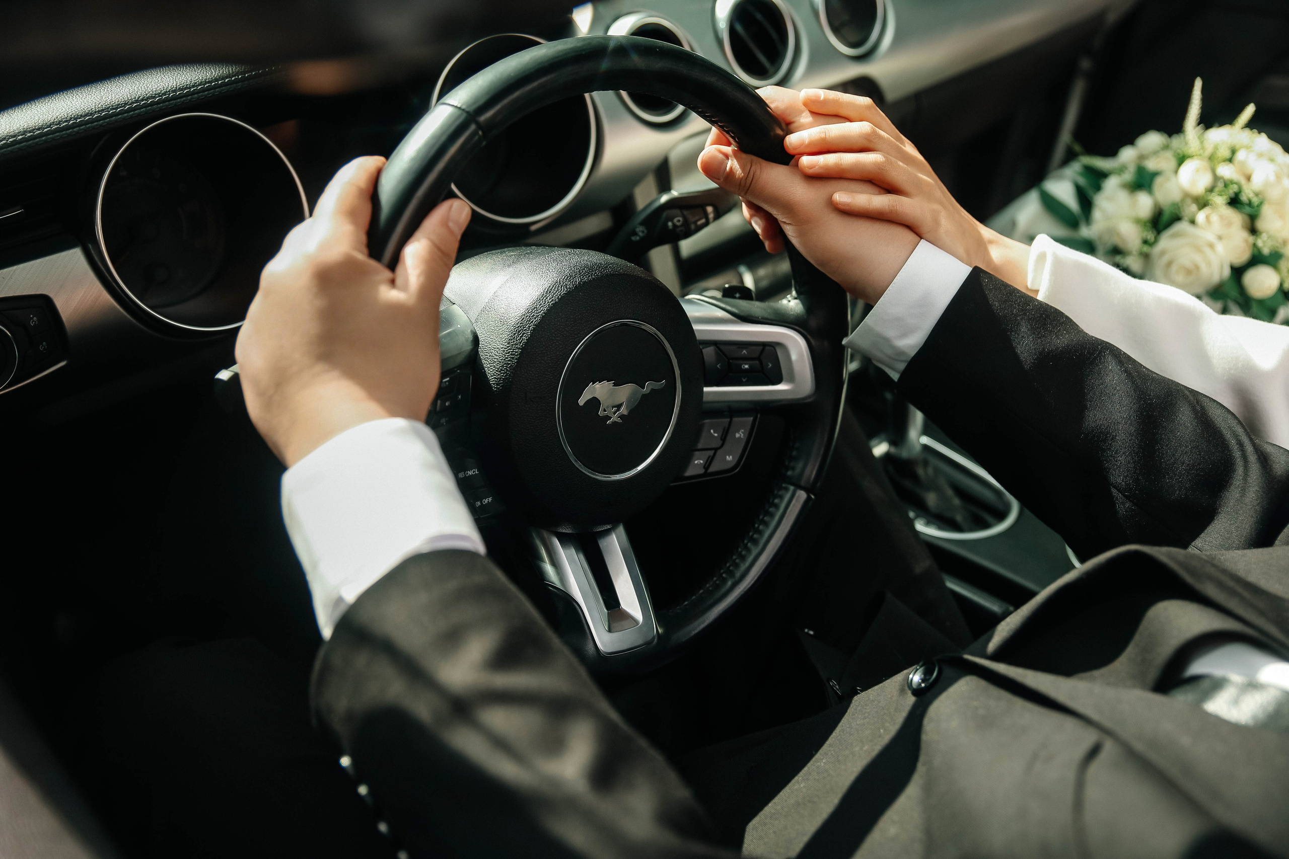 Свадебная фотосессия в Загсе Москва-Сити. Свадебный и семейный фотограф в Москве