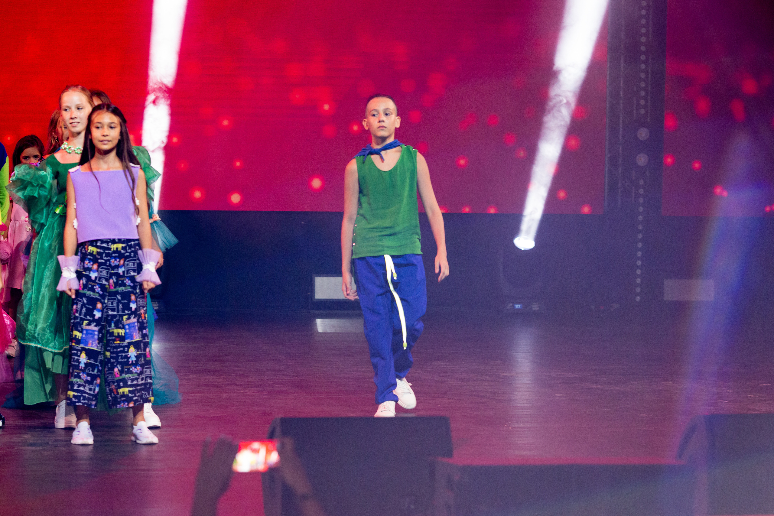 Показ МОСТ Сочи-2023. Семейный и детский фотограф Эльвира Билибина