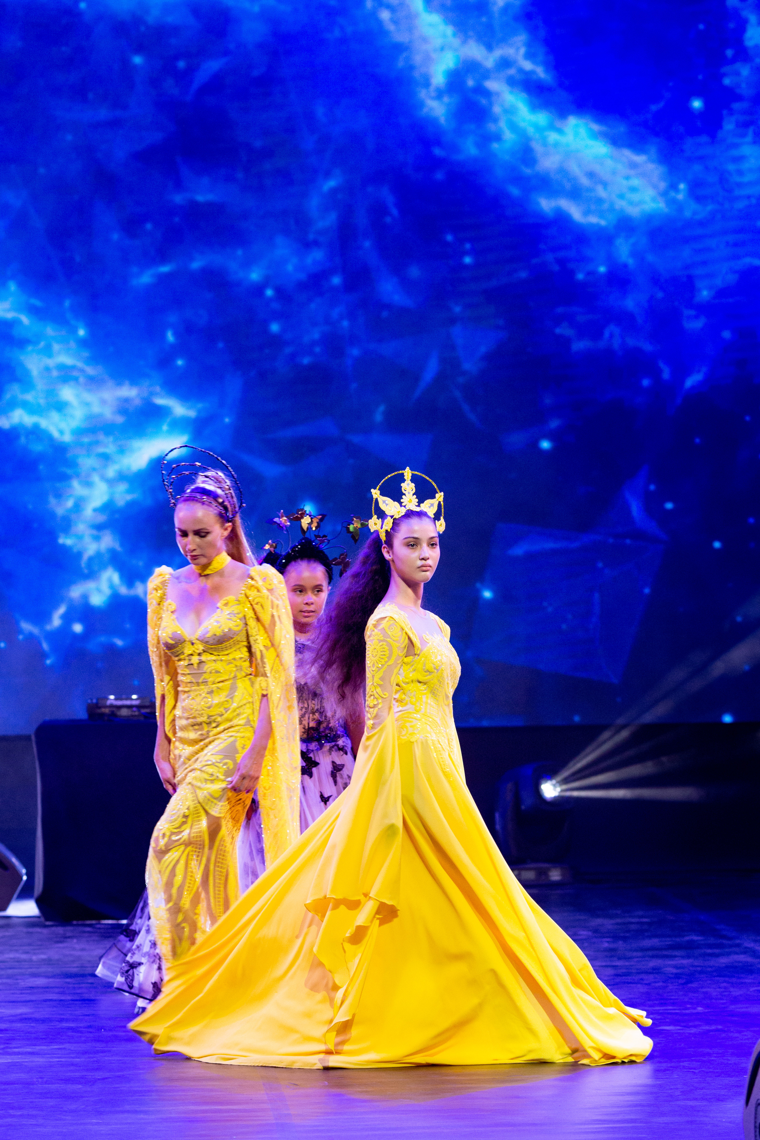 Показ МОСТ Сочи-2023. Семейный и детский фотограф Эльвира Билибина