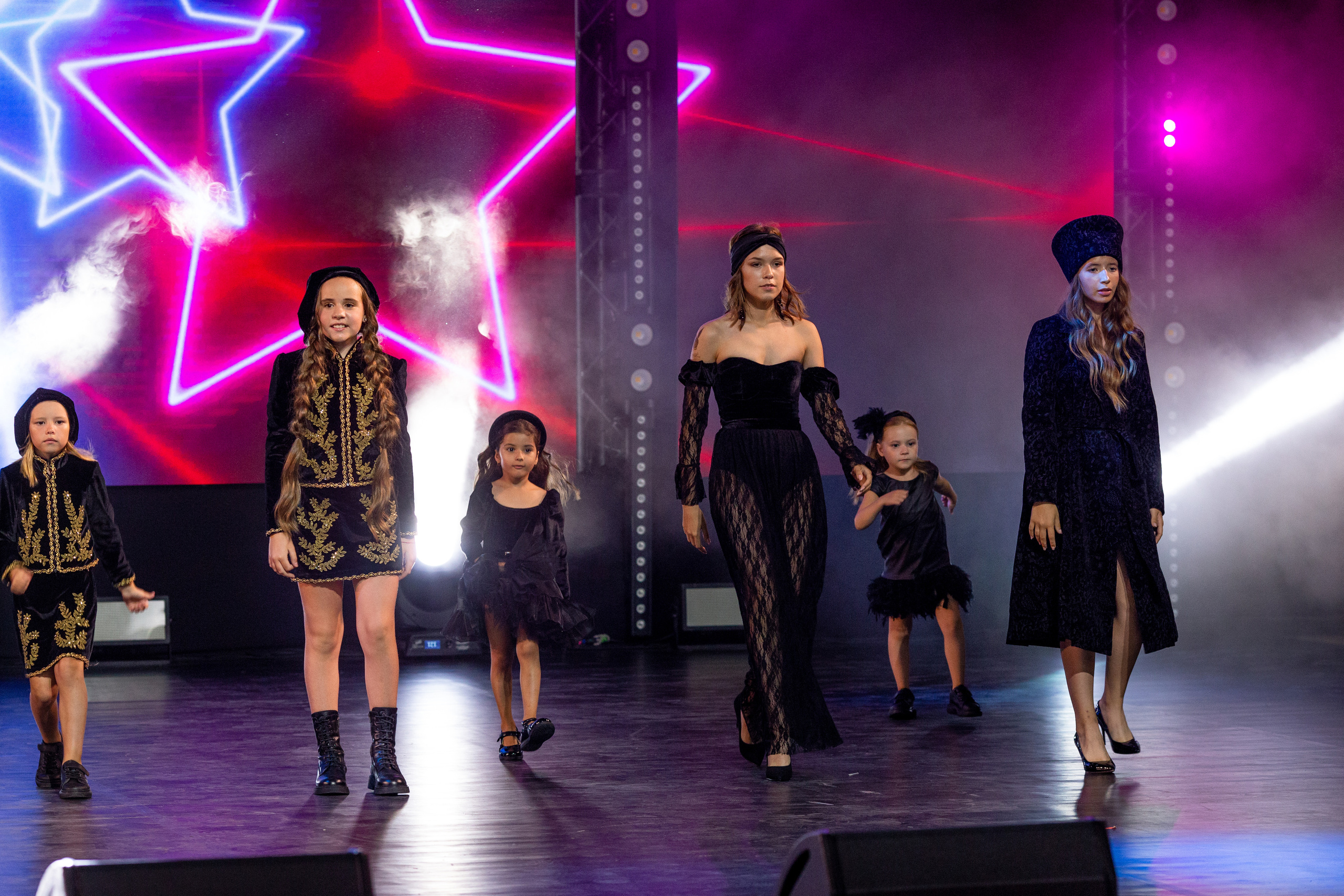 Показ МОСТ Сочи-2023. Семейный и детский фотограф Эльвира Билибина