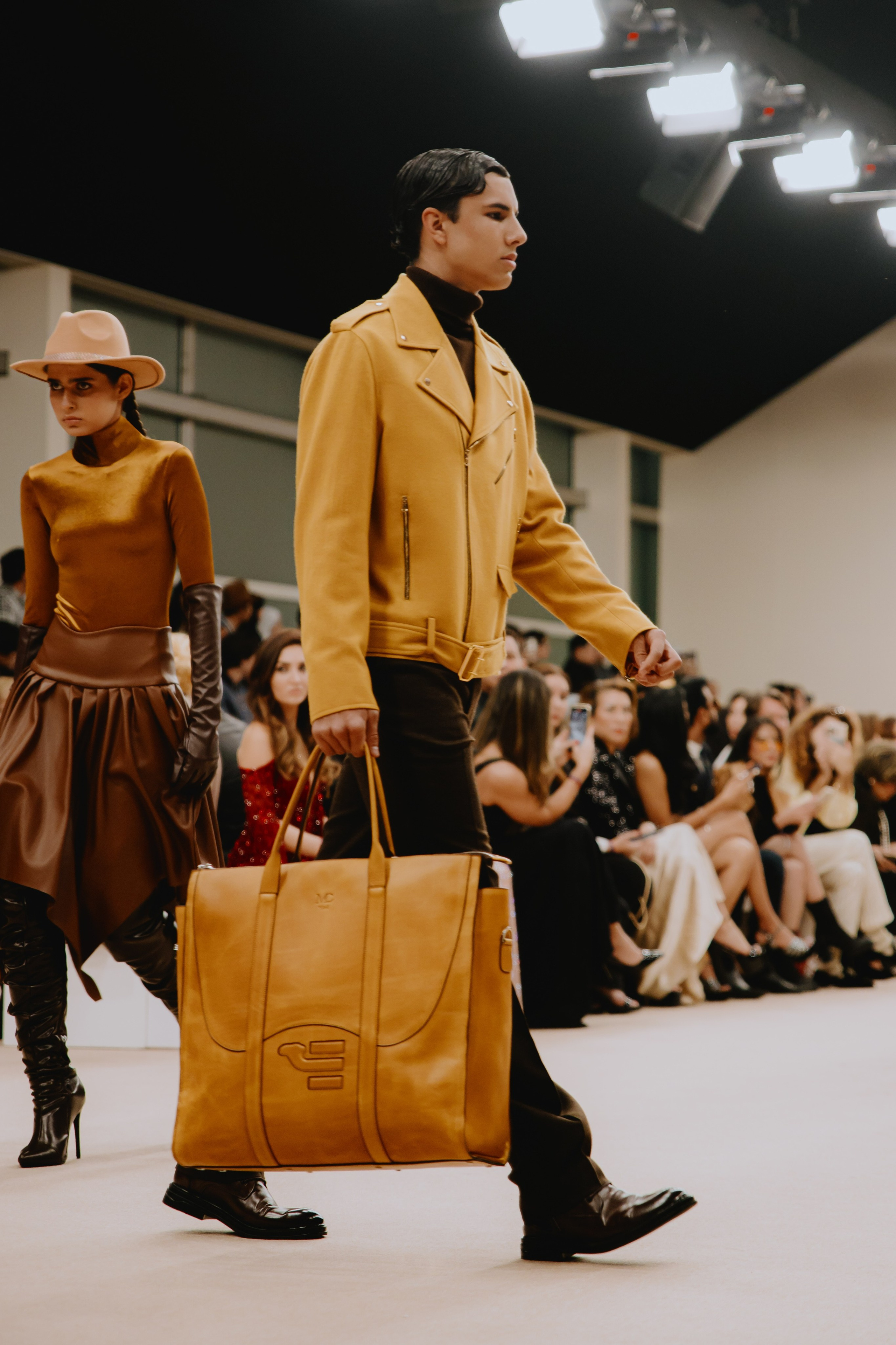 Fashion Show /2025 (Dubai). Фотограф в Москве и Санкт-Петербурге Дарина