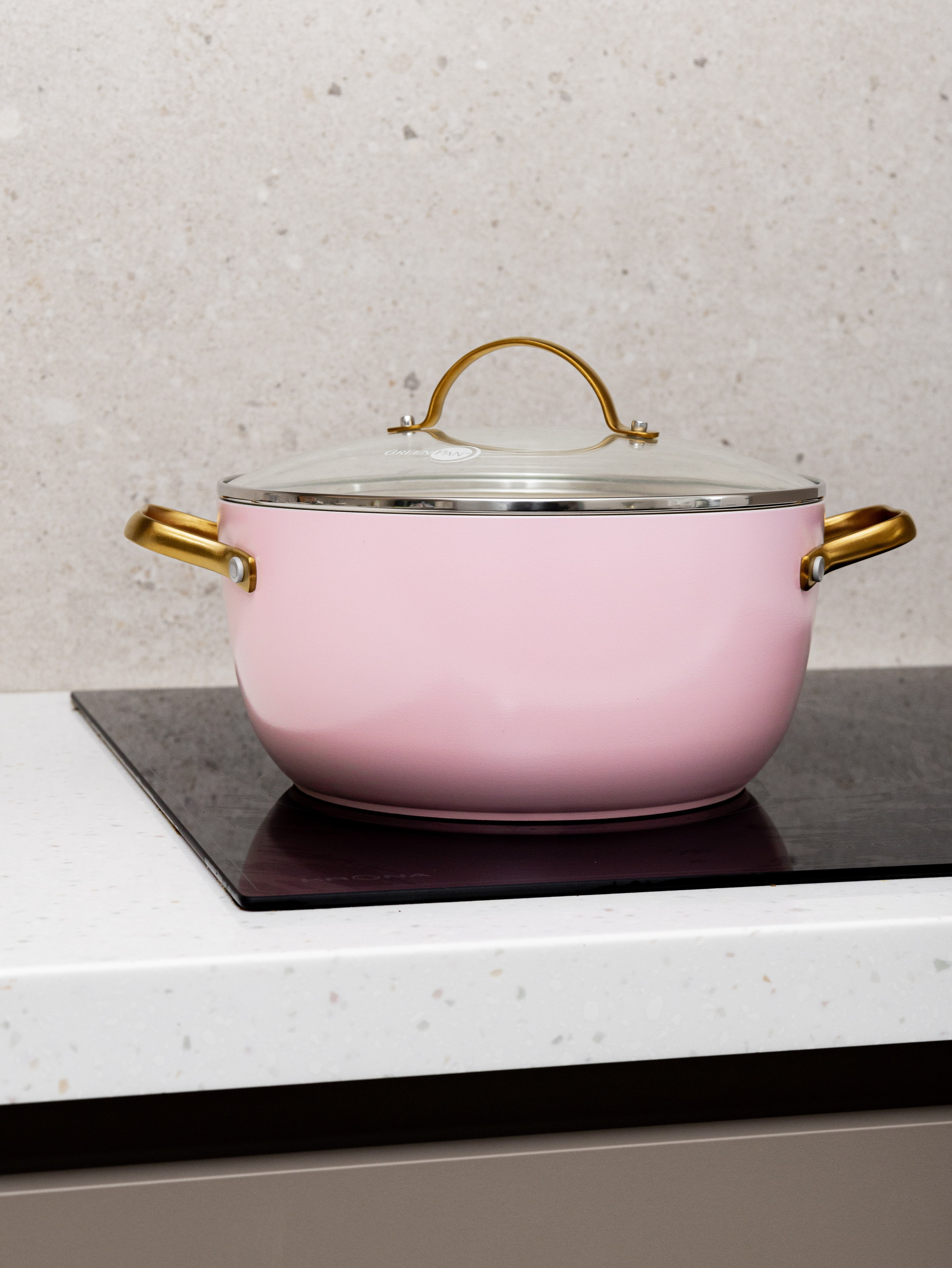 Предметная фотография для маркетплейсов и соцсетей. Предметный фотограф в Москве и Московской области