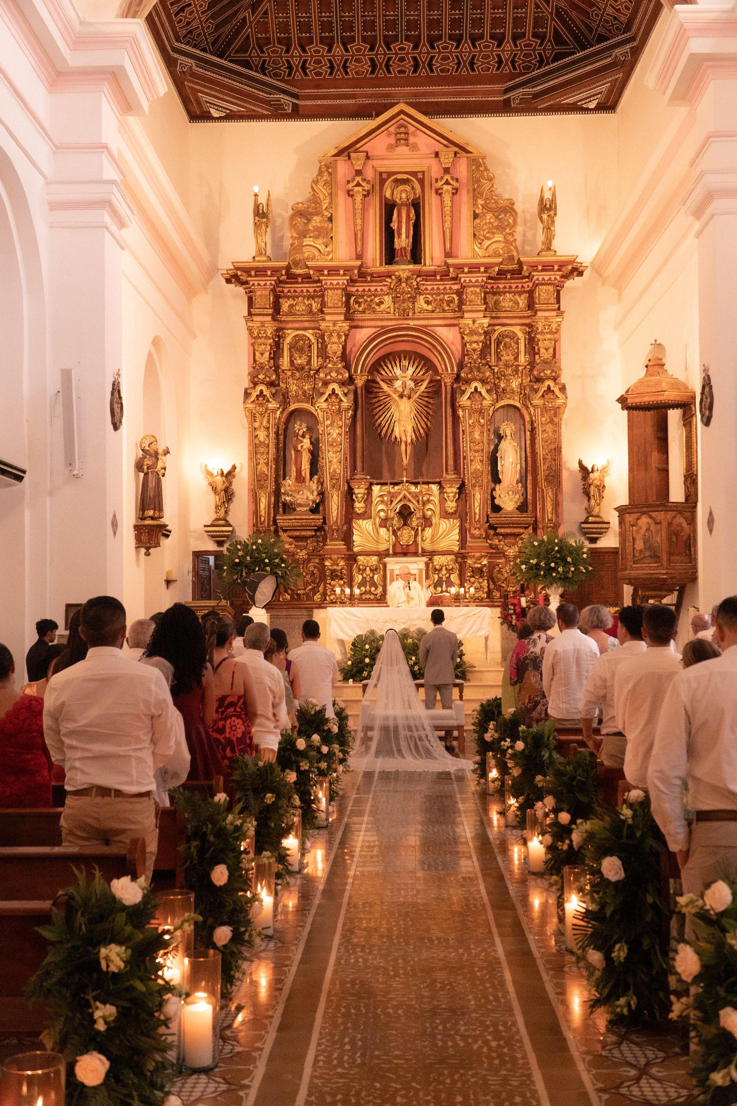 Catalina and Romain. Wedding Photographer in Barcelona and Medellin