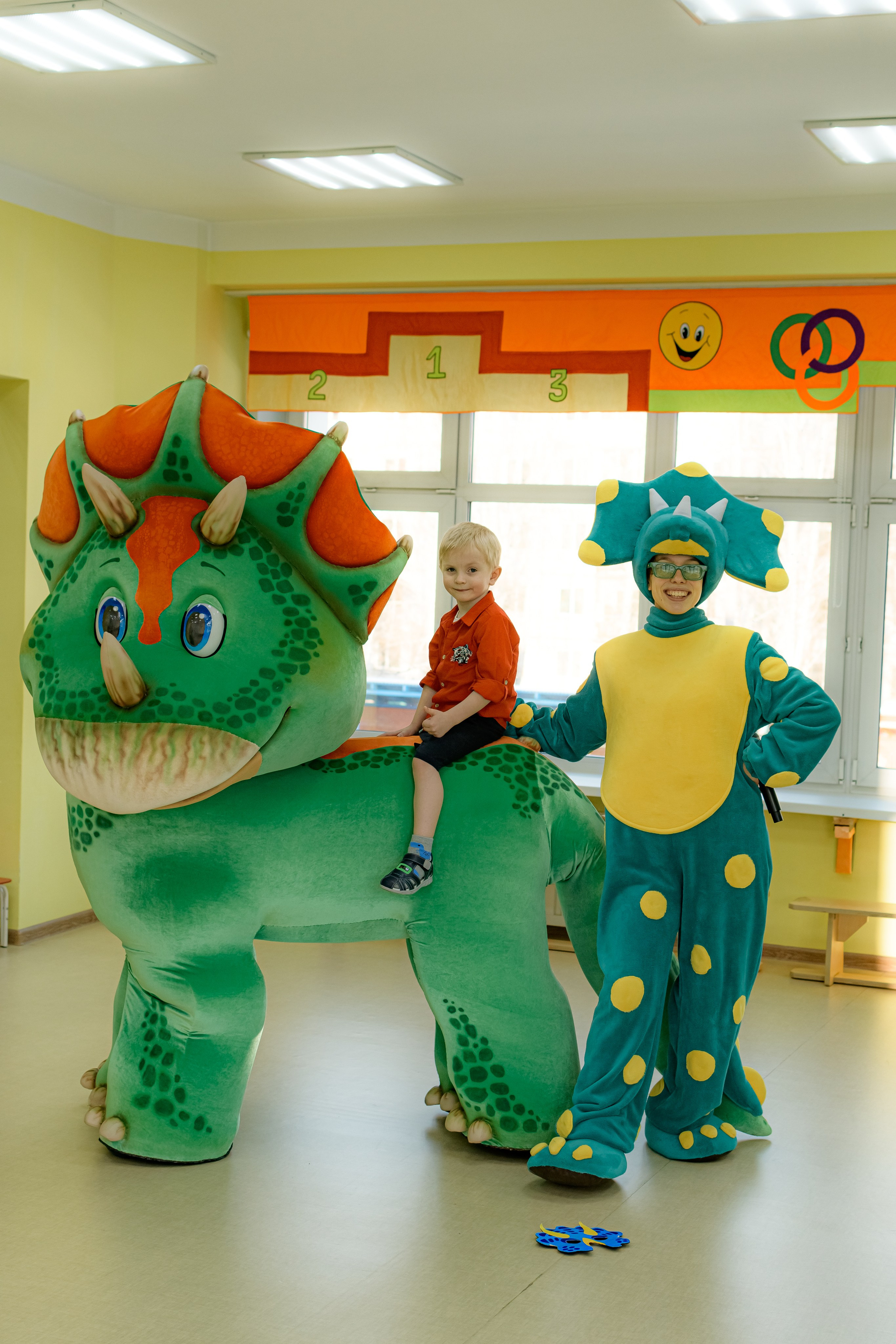 ЭМИЛЬ/HAPPY BIRTHDAY. Photokarish