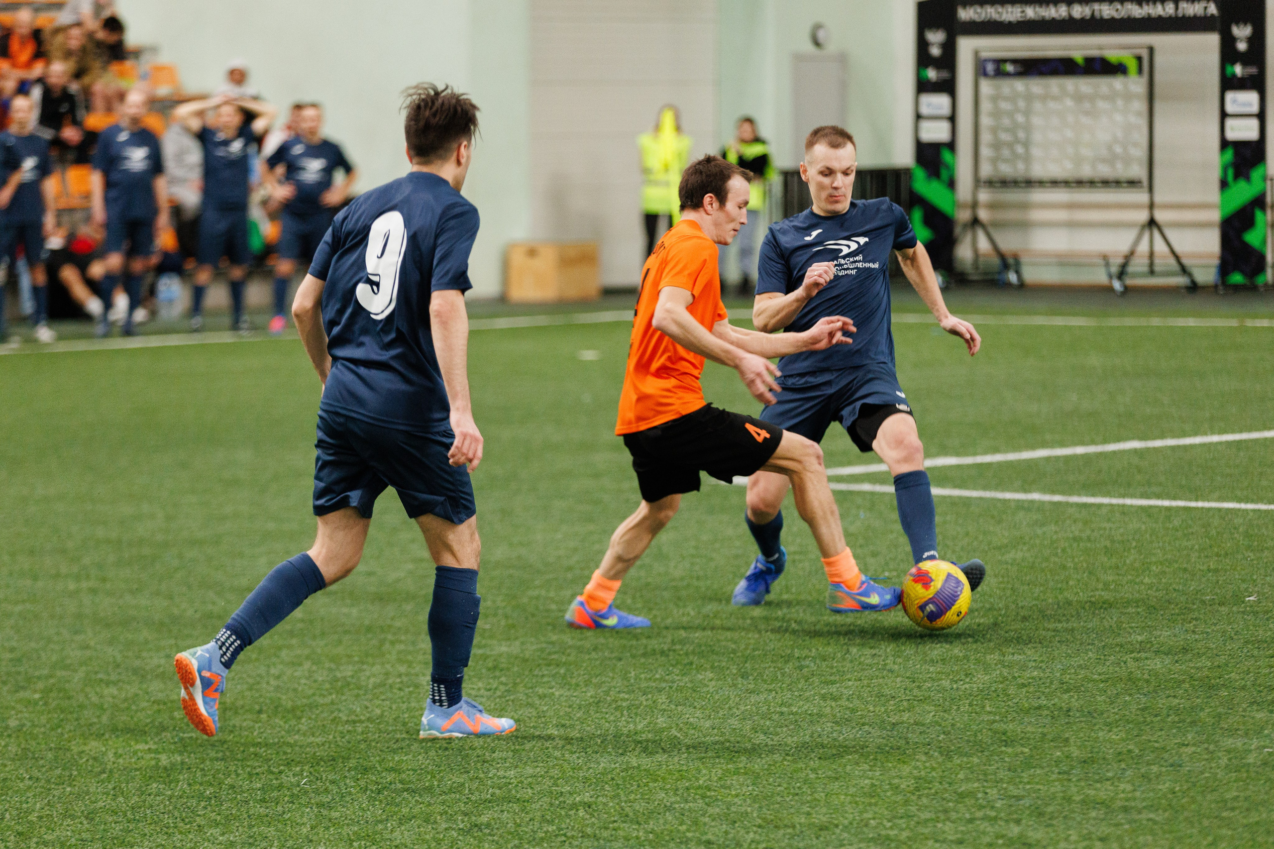 Фотограф на корпоративный футбольный турнир. Контент для бизнеса в Екатеринбурге Полдень Медиа