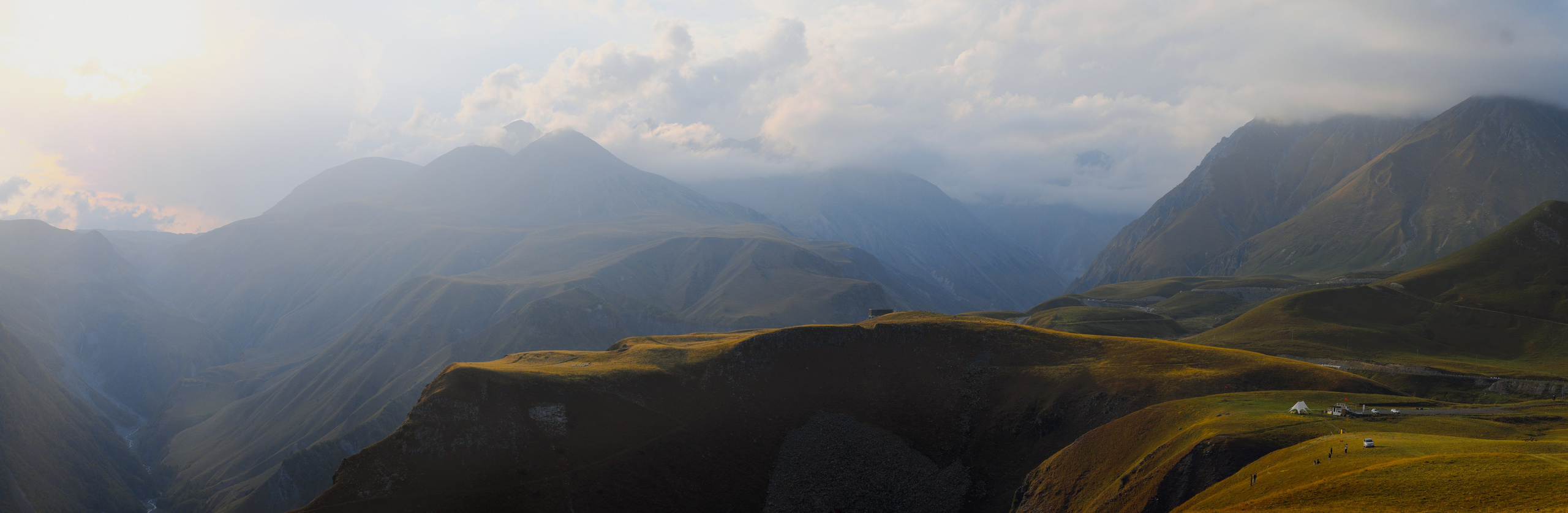 Фотографии для интерьера. Oleg Samoilov is a documentary photographer for brands that value an honest story