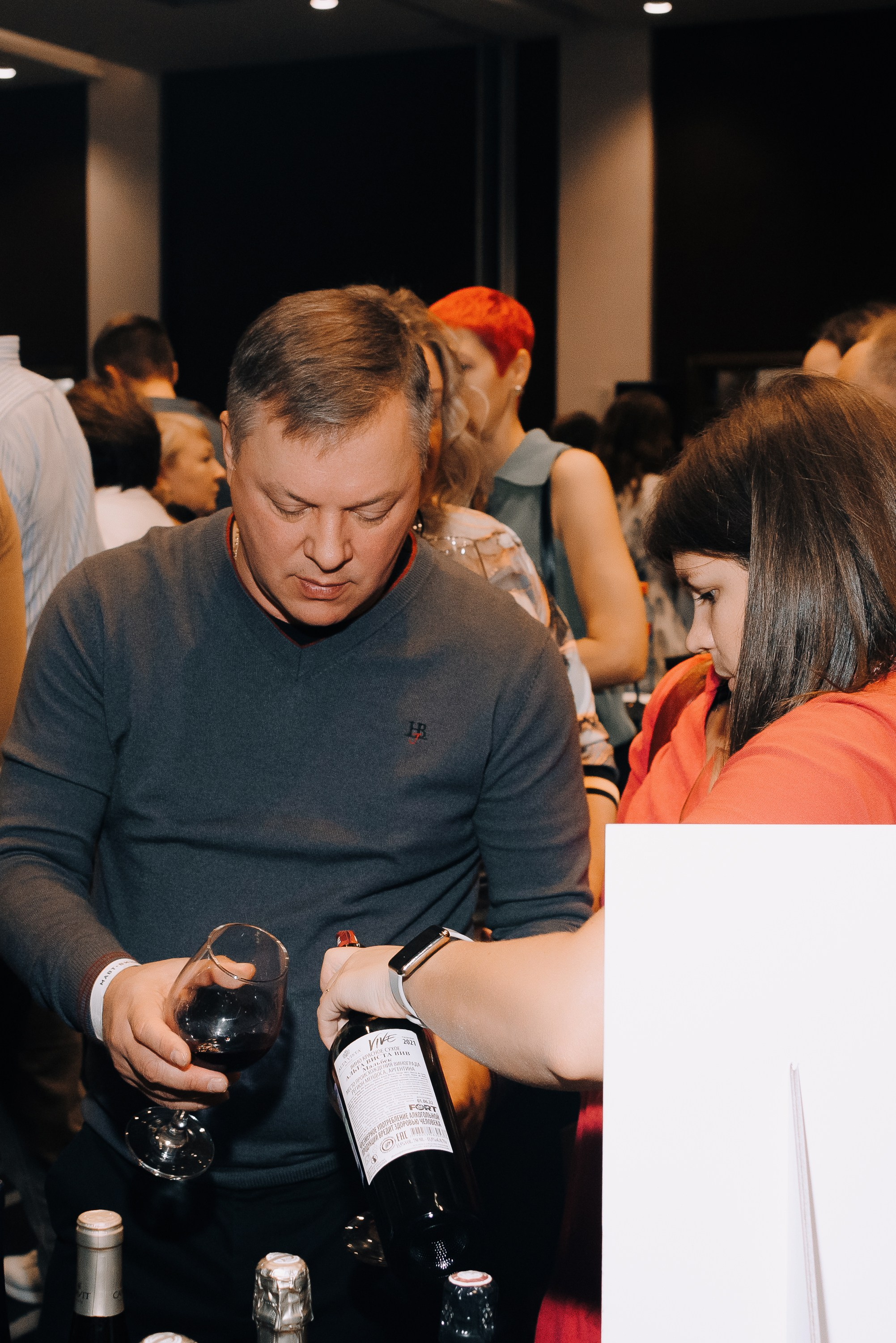 ФЕСТИВАЛЬ ВИНА И КРЕПКИХ НАПИТКОВ МАВТ-ВИНОТЕКА. Репортажный фотограф Зуев Роман г. Челябинск