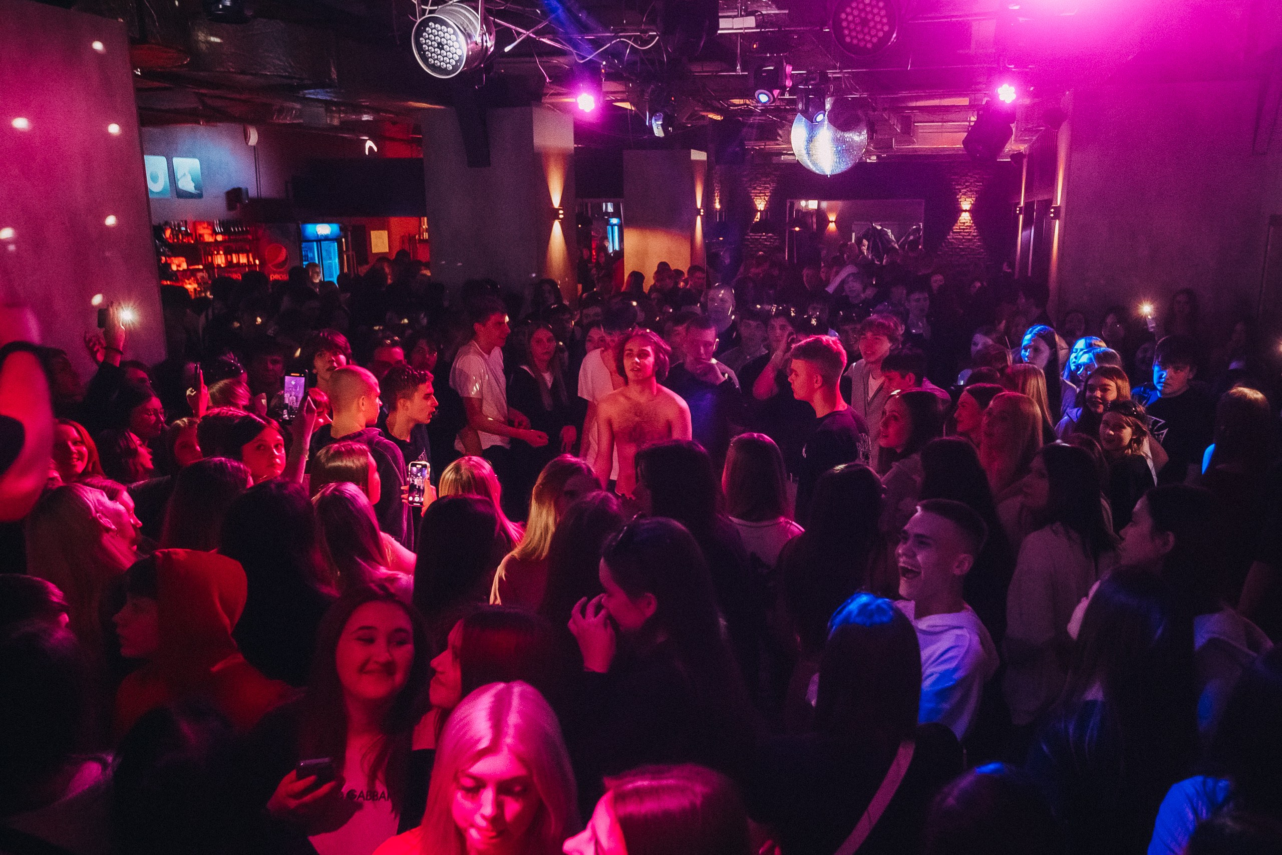 8 MARCH WOMENS DAY PARTY. Фотограф в Кемерово Владислав Шульц