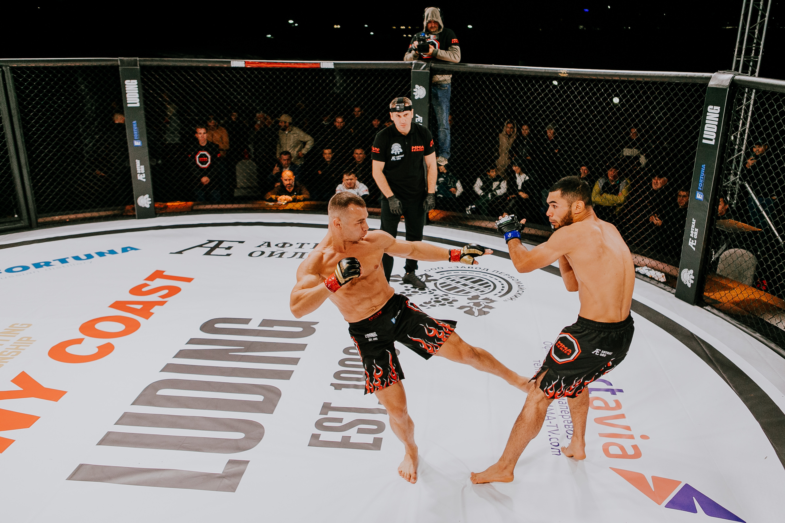 MMA SERIES 56. Репортажный фотограф в Сочи Дмитрий Ветринский