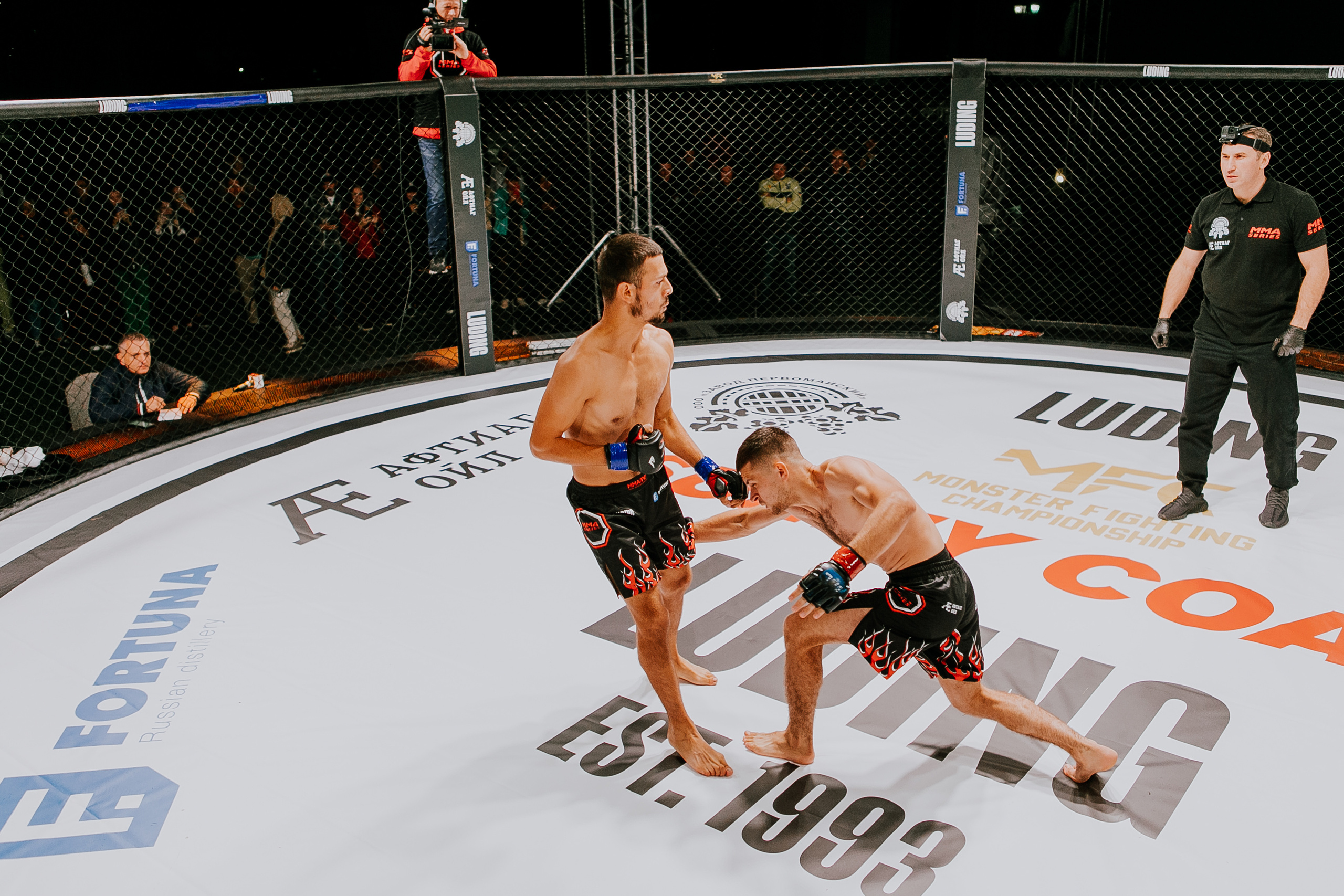 MMA SERIES 56. Репортажный фотограф в Сочи Дмитрий Ветринский