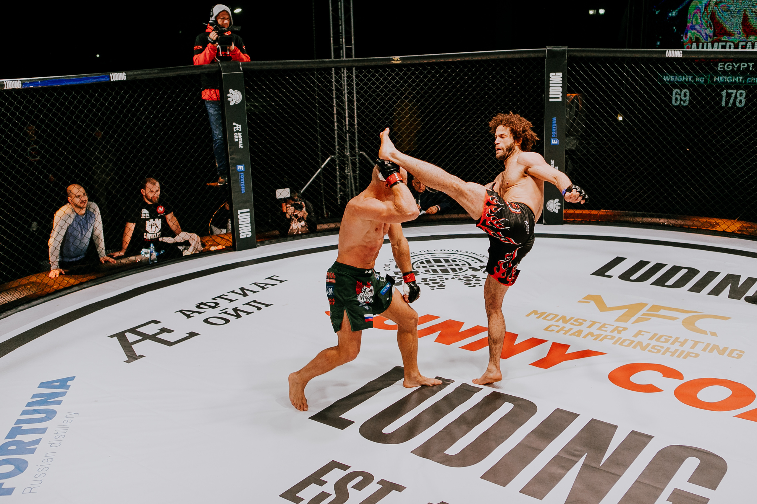 MMA SERIES 56. Репортажный фотограф в Сочи Дмитрий Ветринский