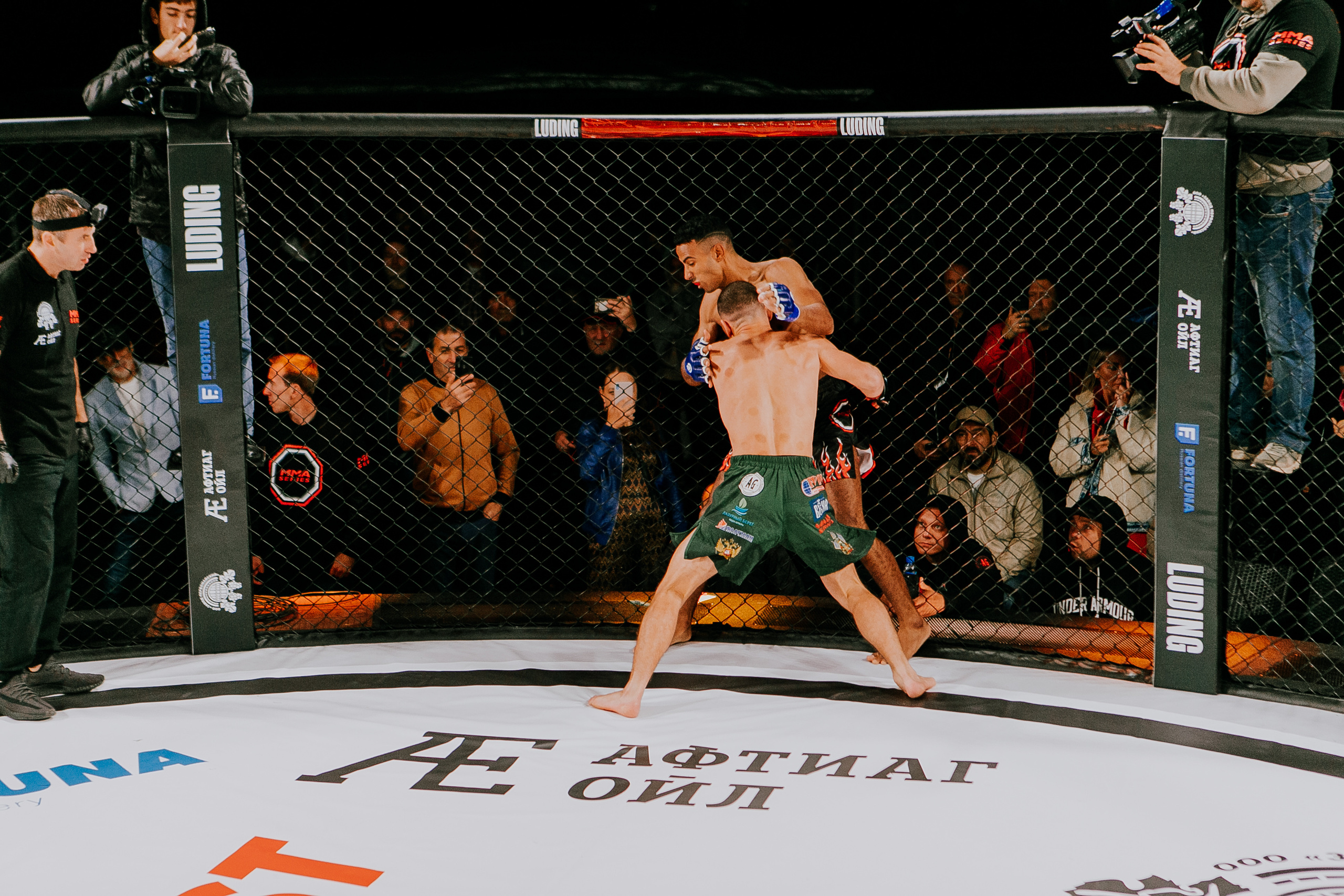 MMA SERIES 56. Репортажный фотограф в Сочи Дмитрий Ветринский