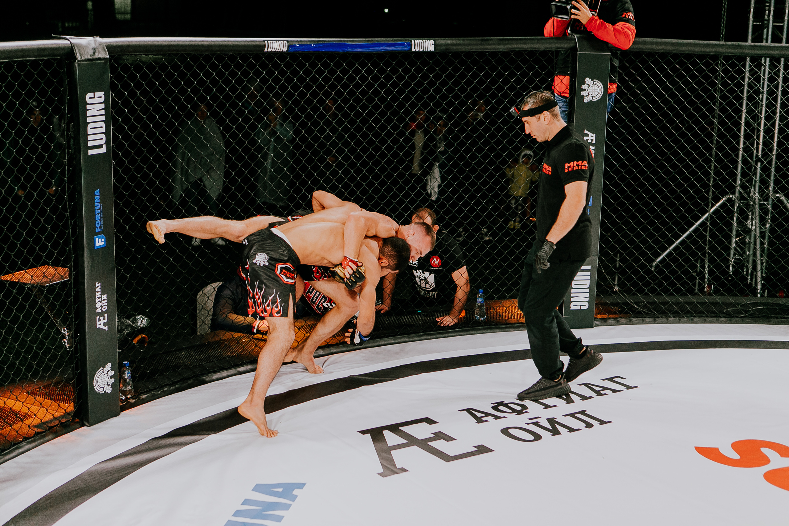 MMA SERIES 56. Репортажный фотограф в Сочи Дмитрий Ветринский